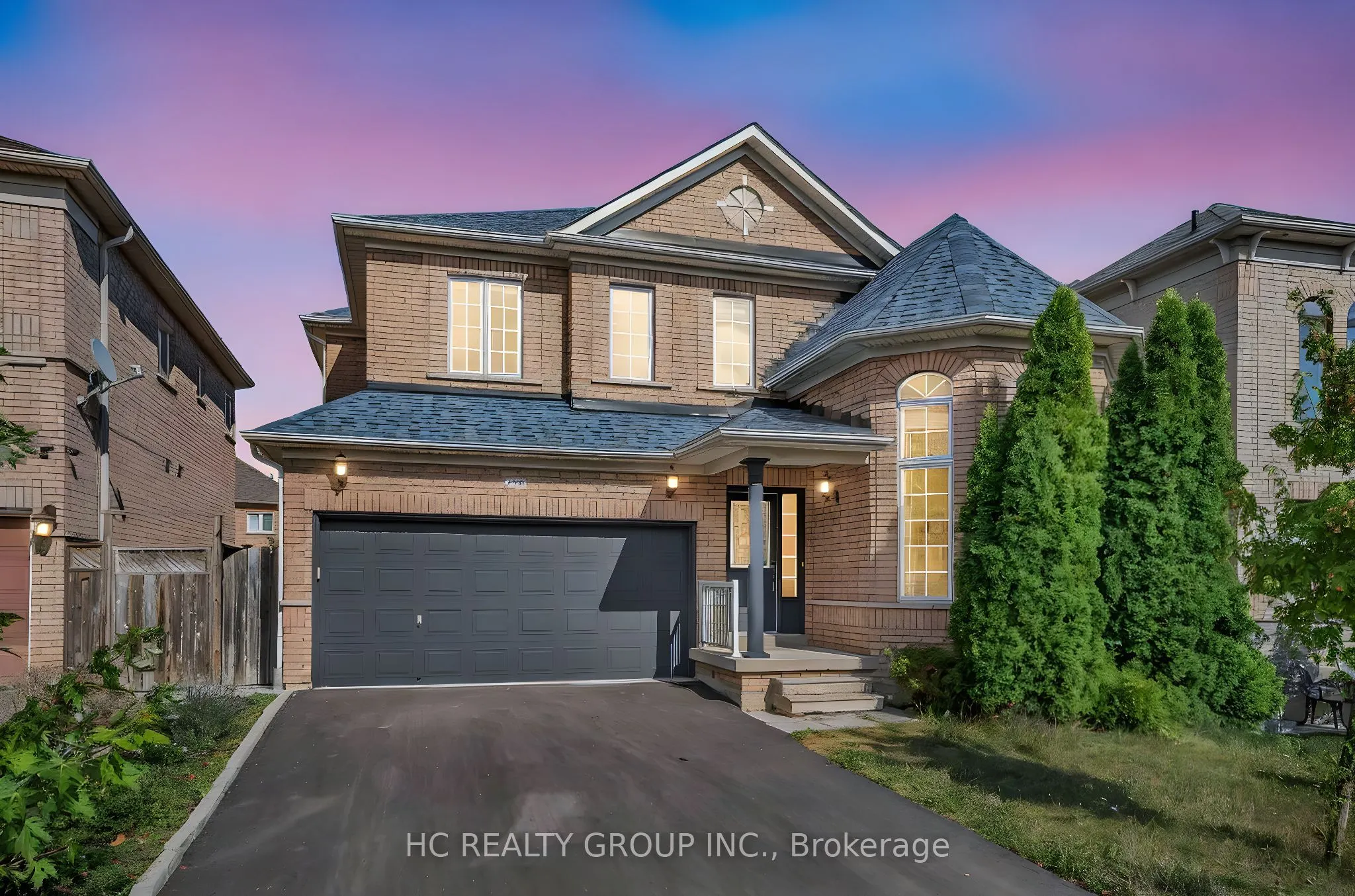 130 Royview Crescent