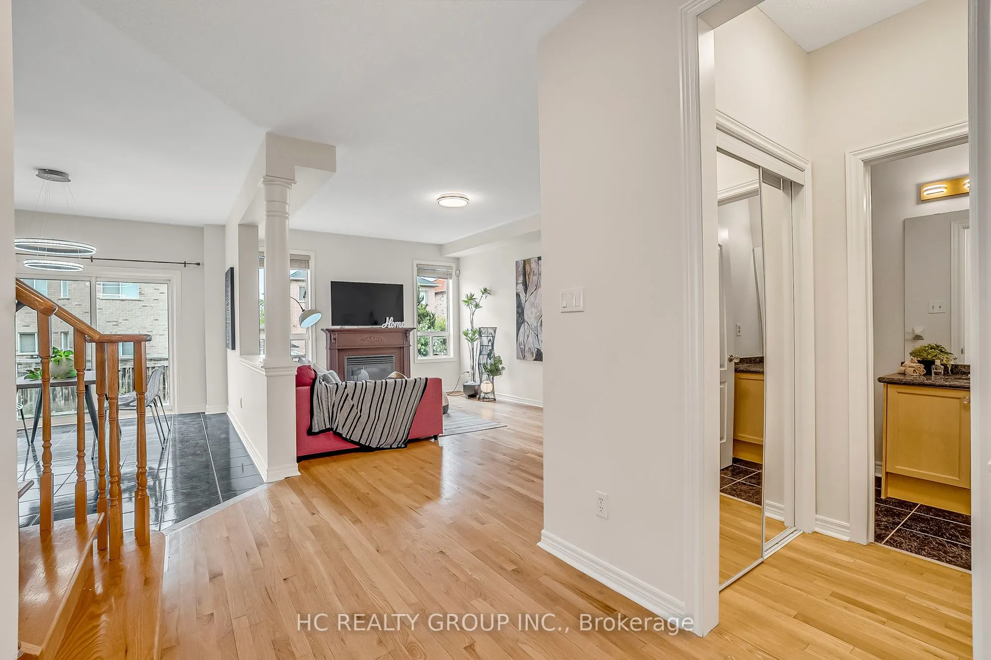130 Royview Crescent