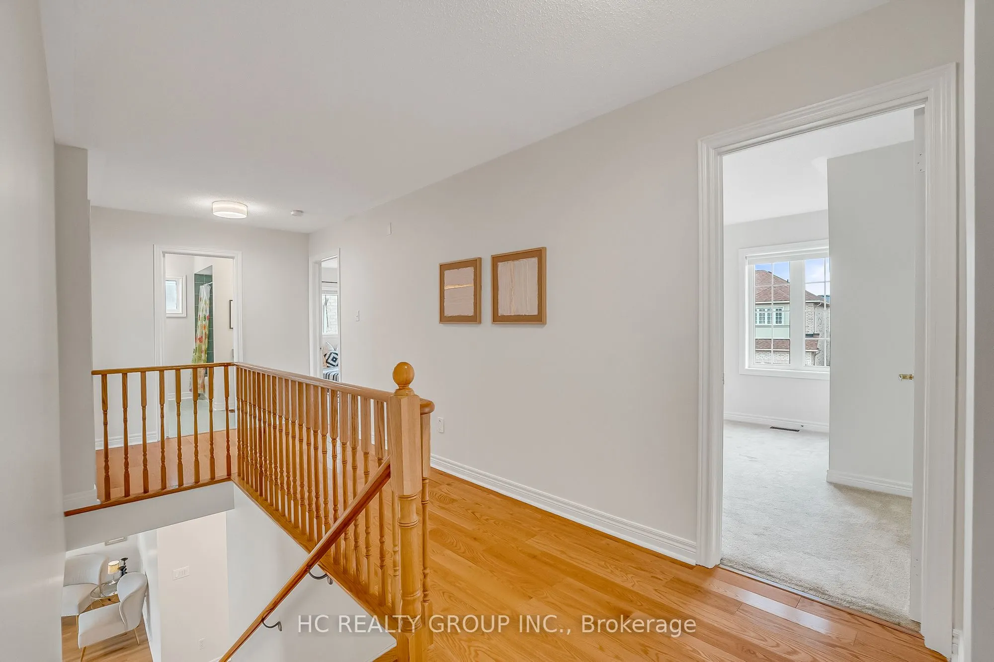 130 Royview Crescent