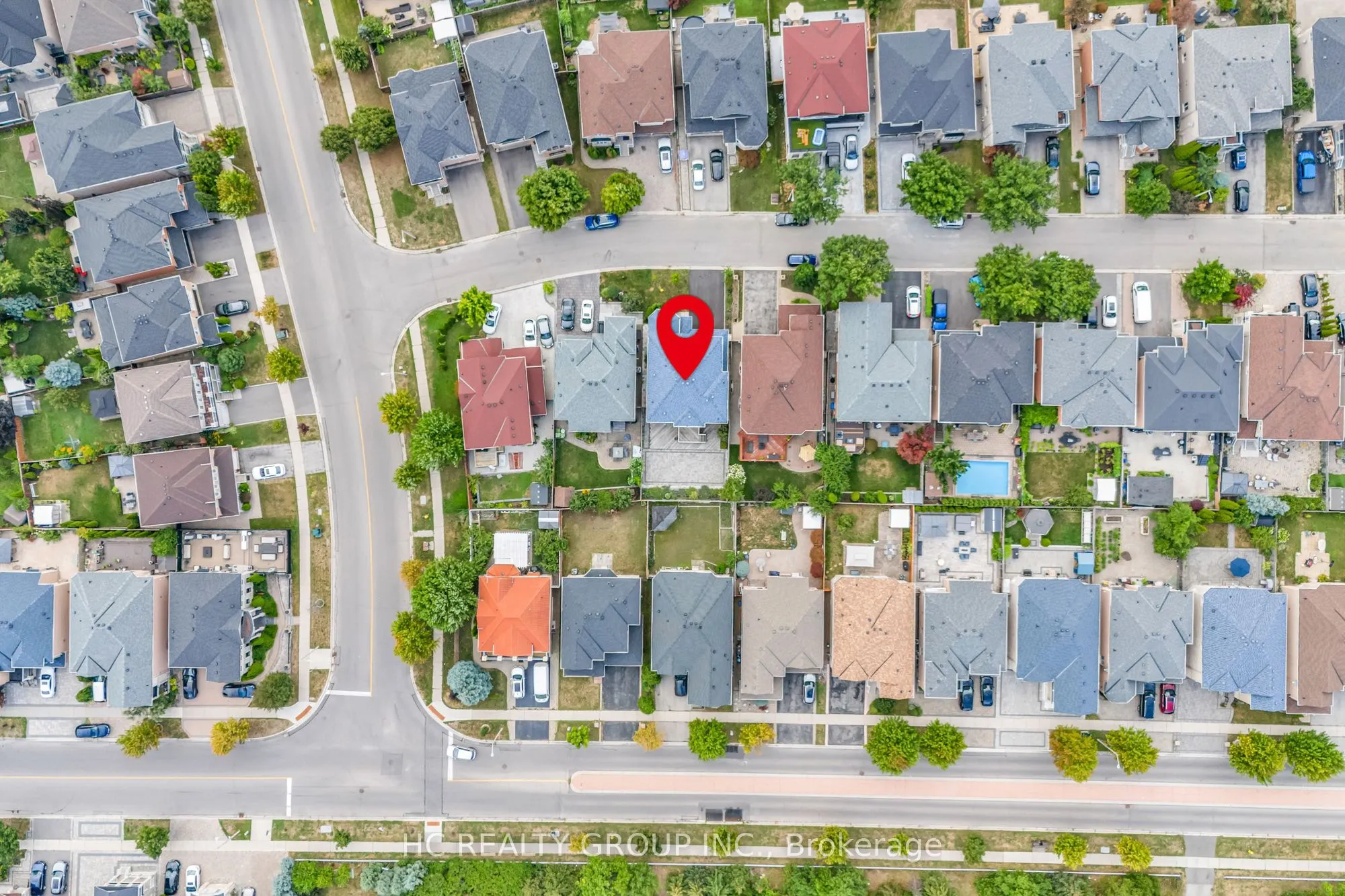 130 Royview Crescent