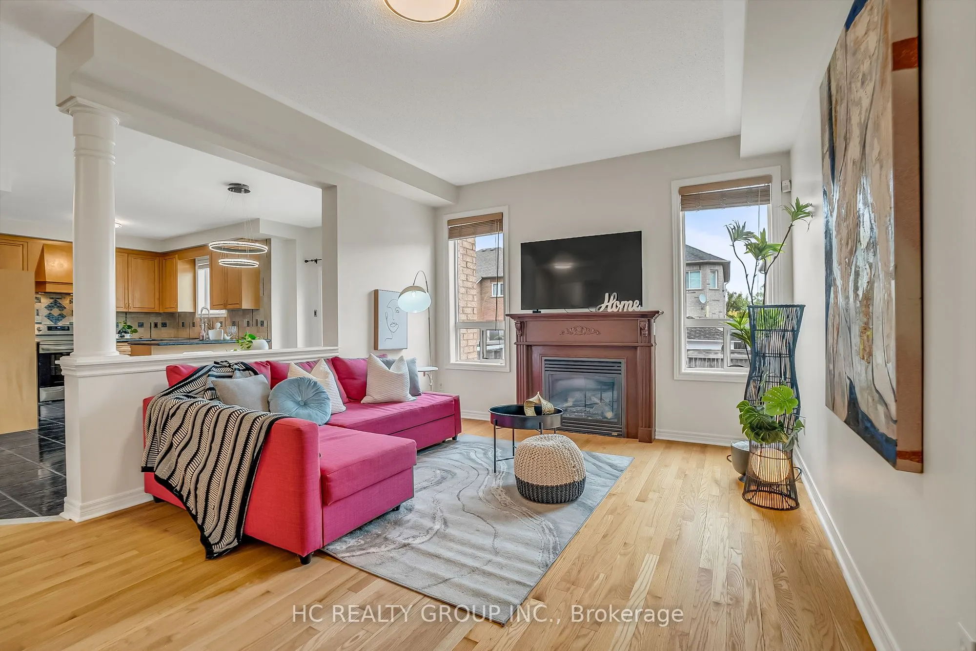 130 Royview Crescent