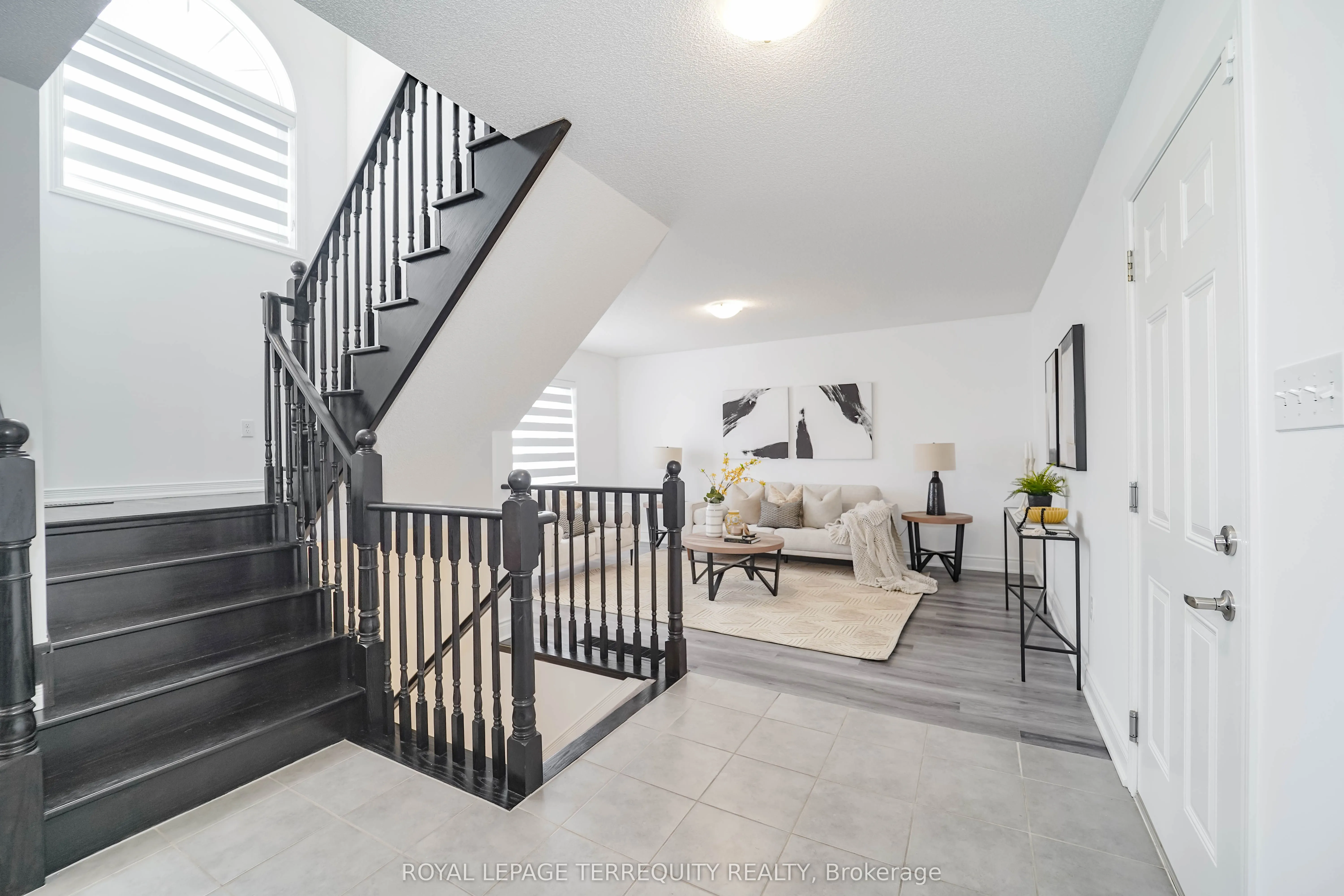 2251 Whitewood Crescent
