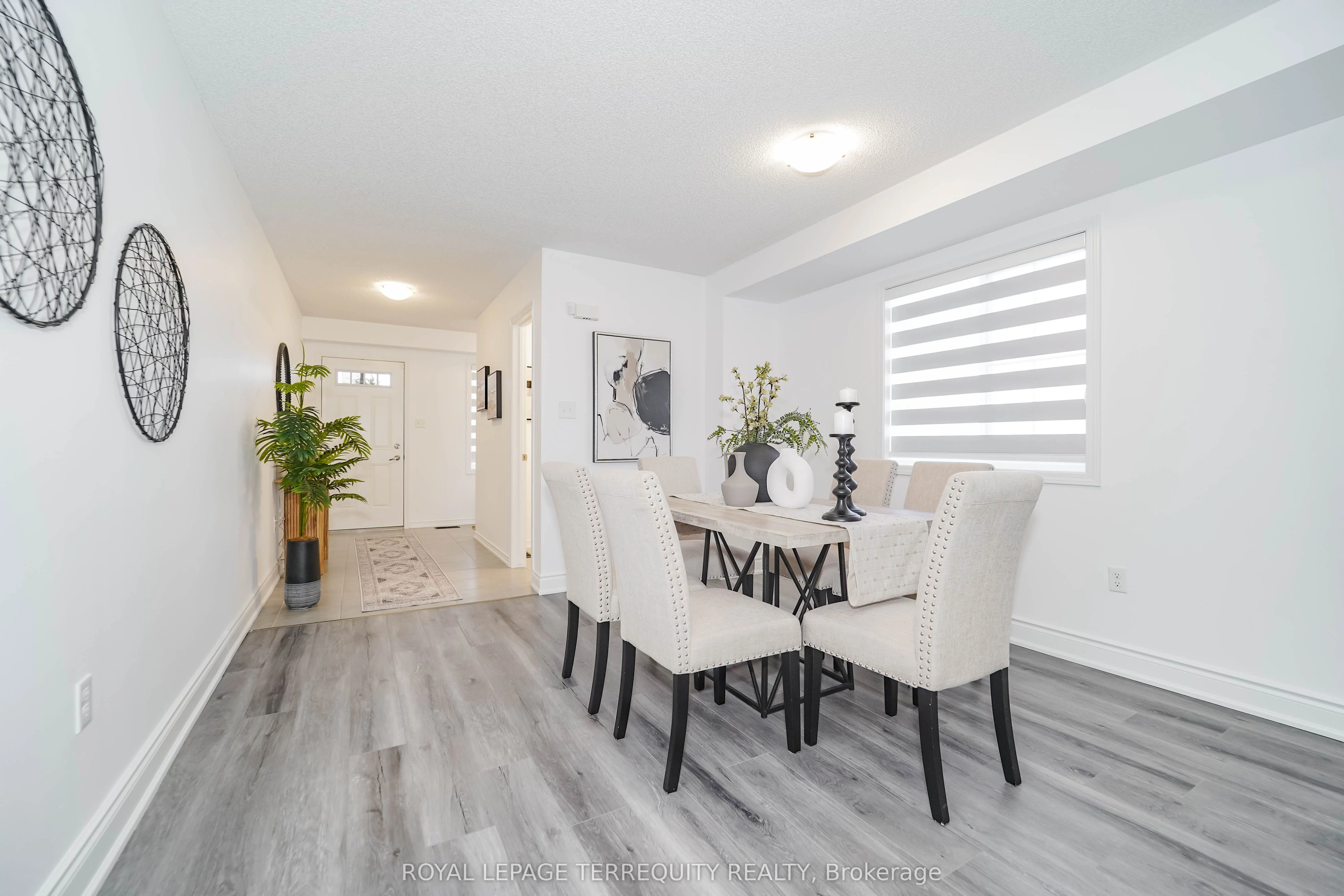2251 Whitewood Crescent