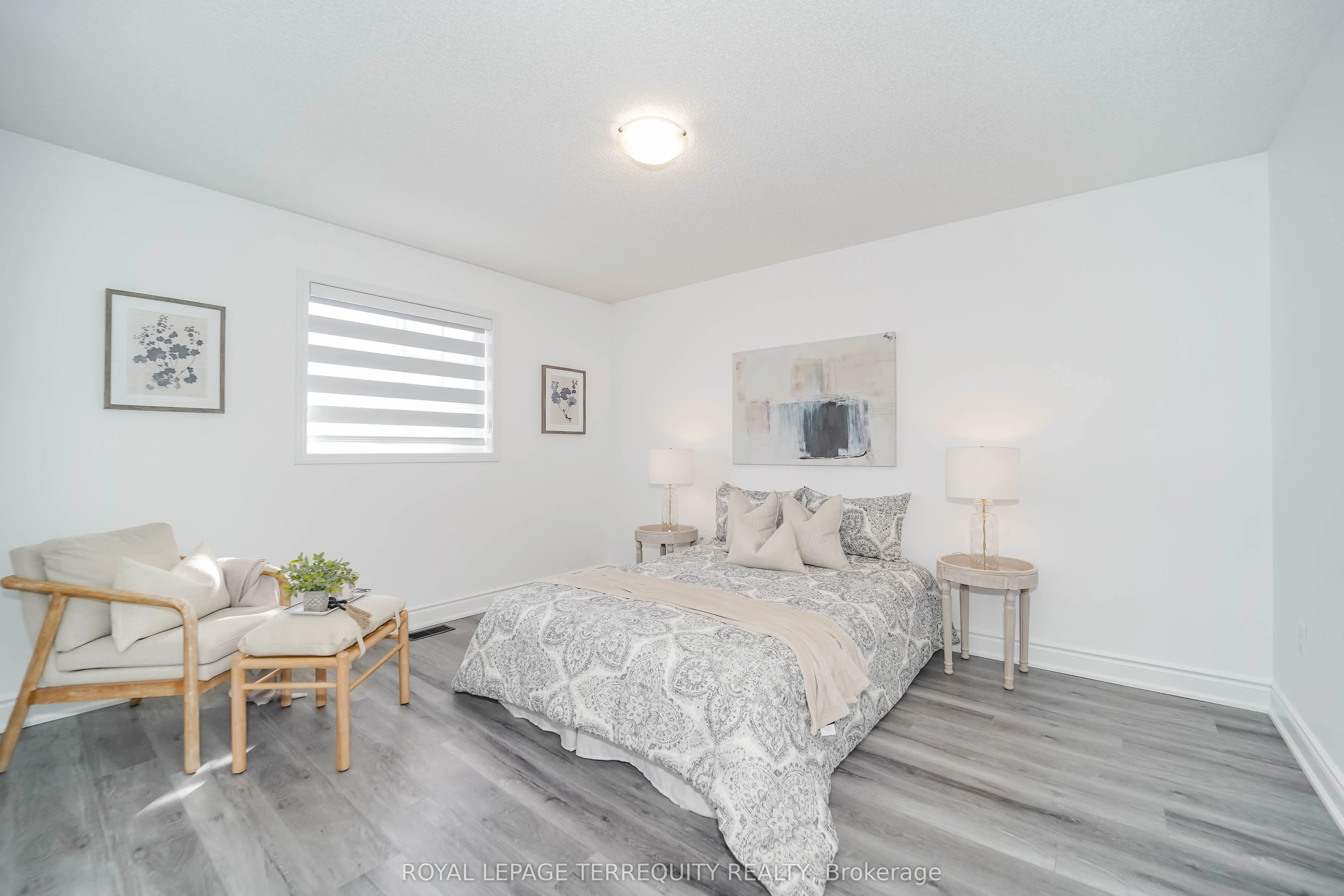 2251 Whitewood Crescent