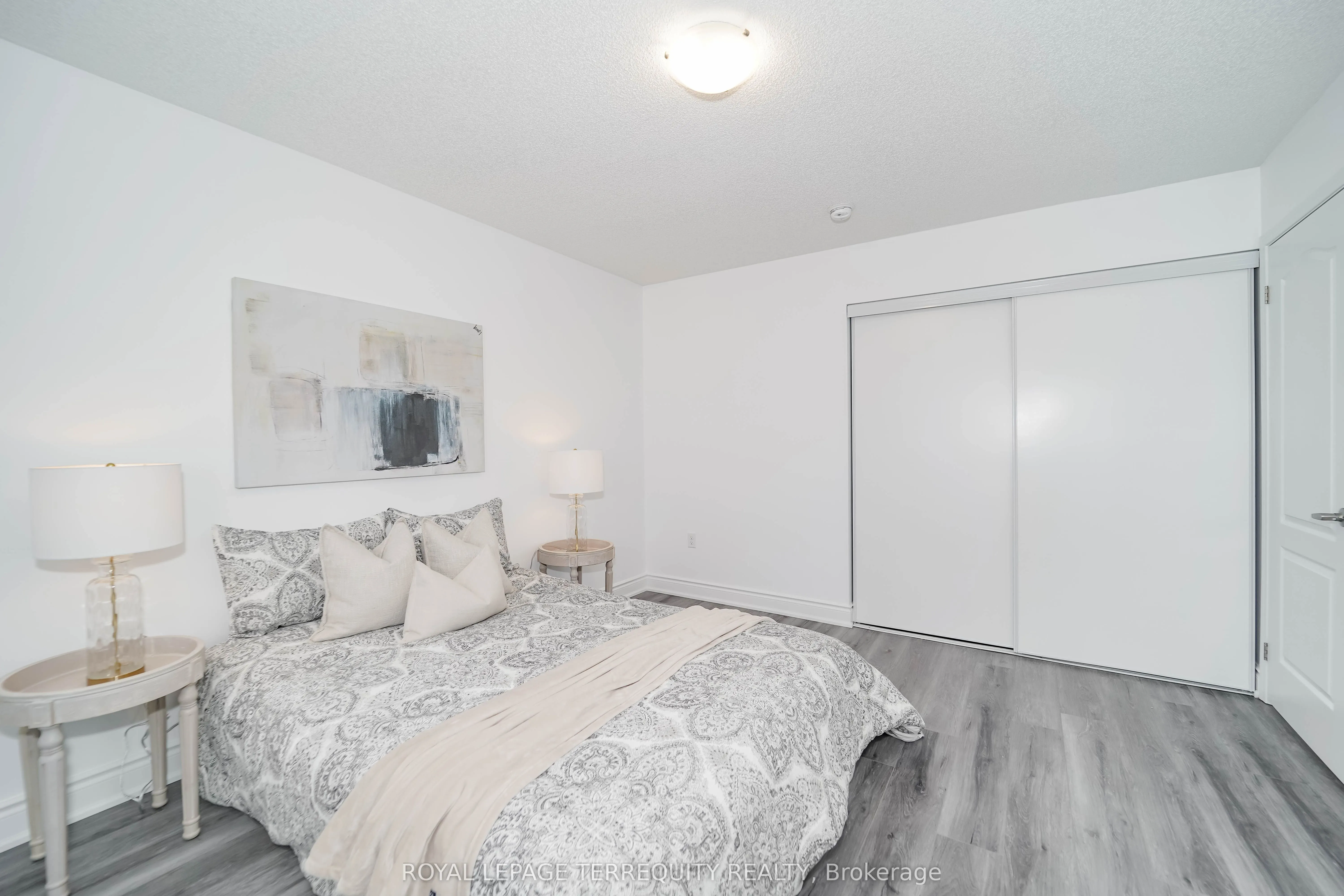 2251 Whitewood Crescent
