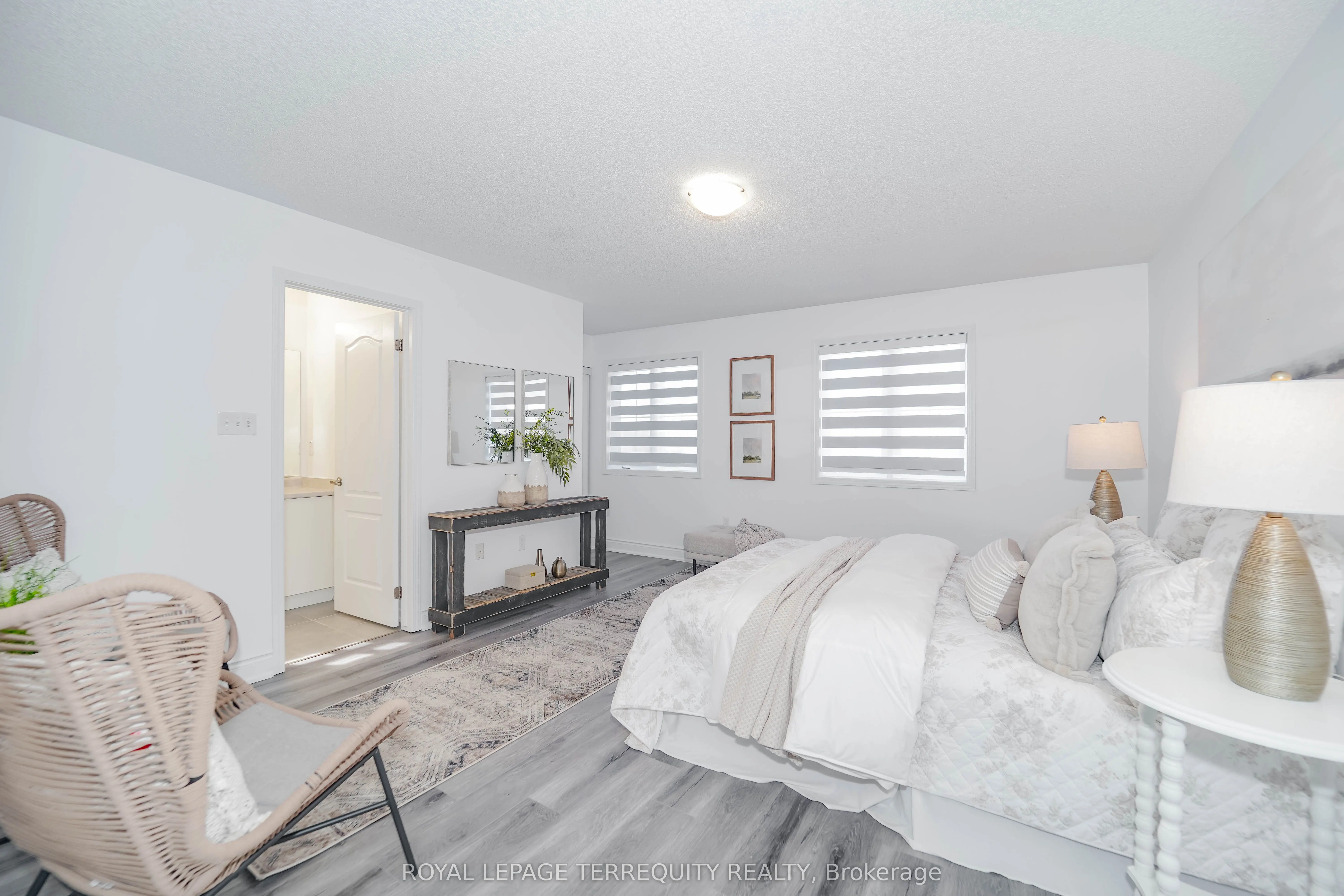 2251 Whitewood Crescent