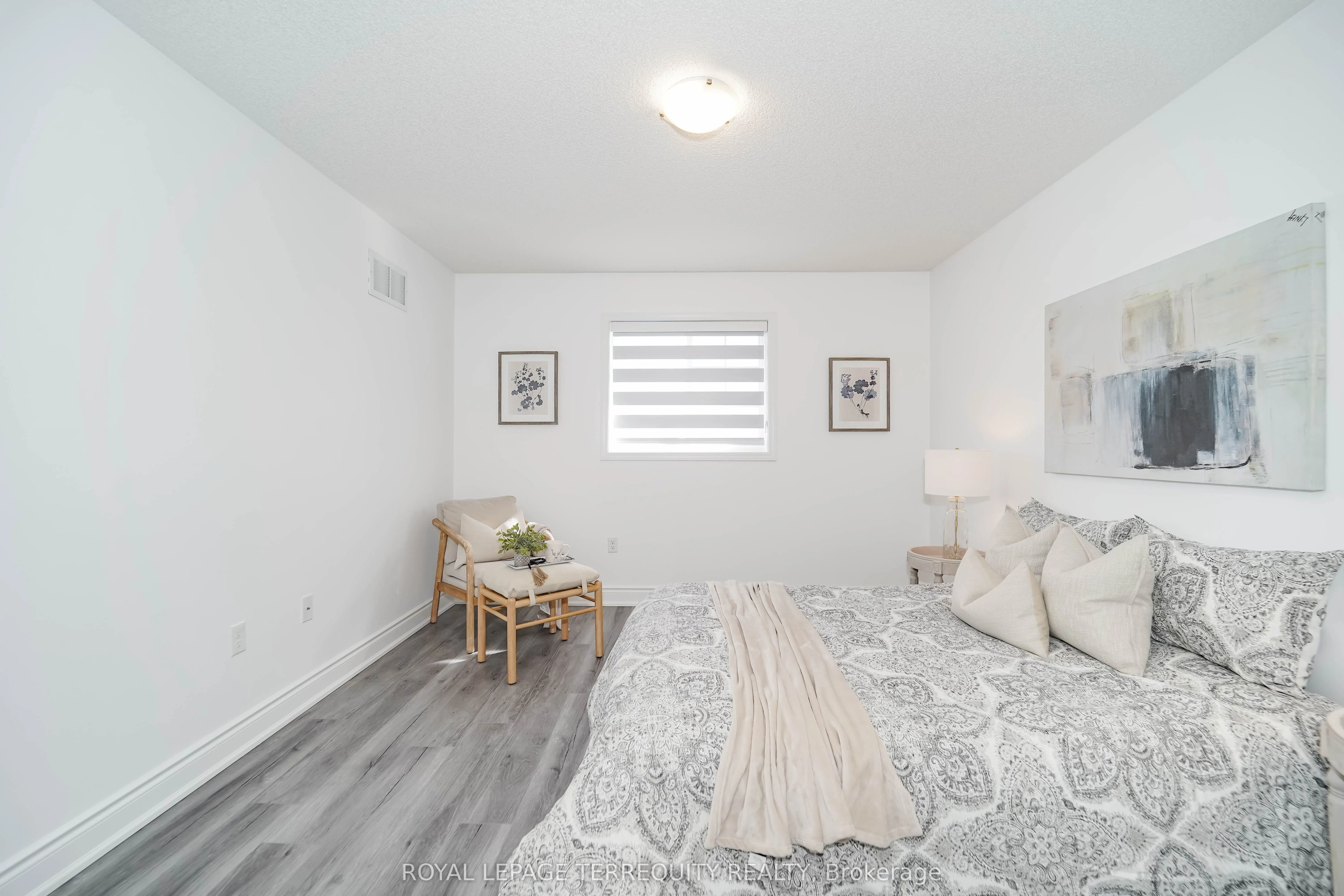 2251 Whitewood Crescent
