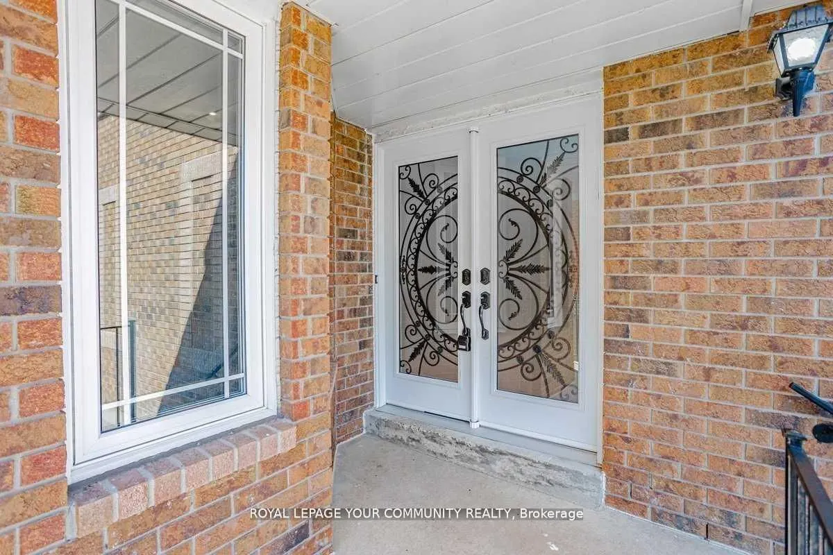 26 Millcroft Way