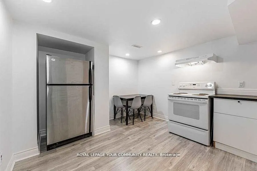 26 Millcroft Way