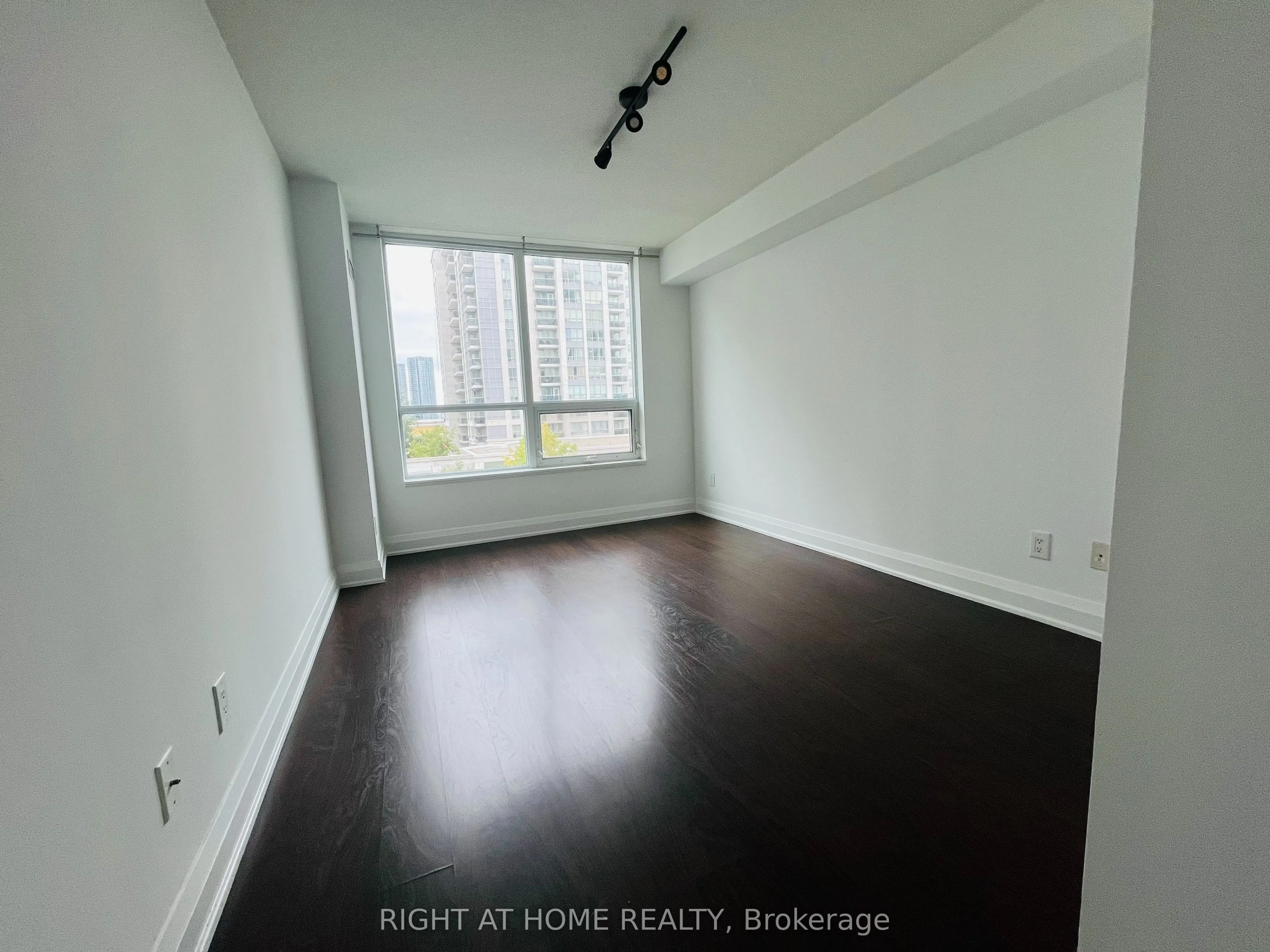 30 North Park Road, #508