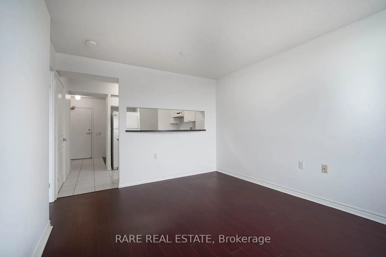 9015 Leslie Street, #807