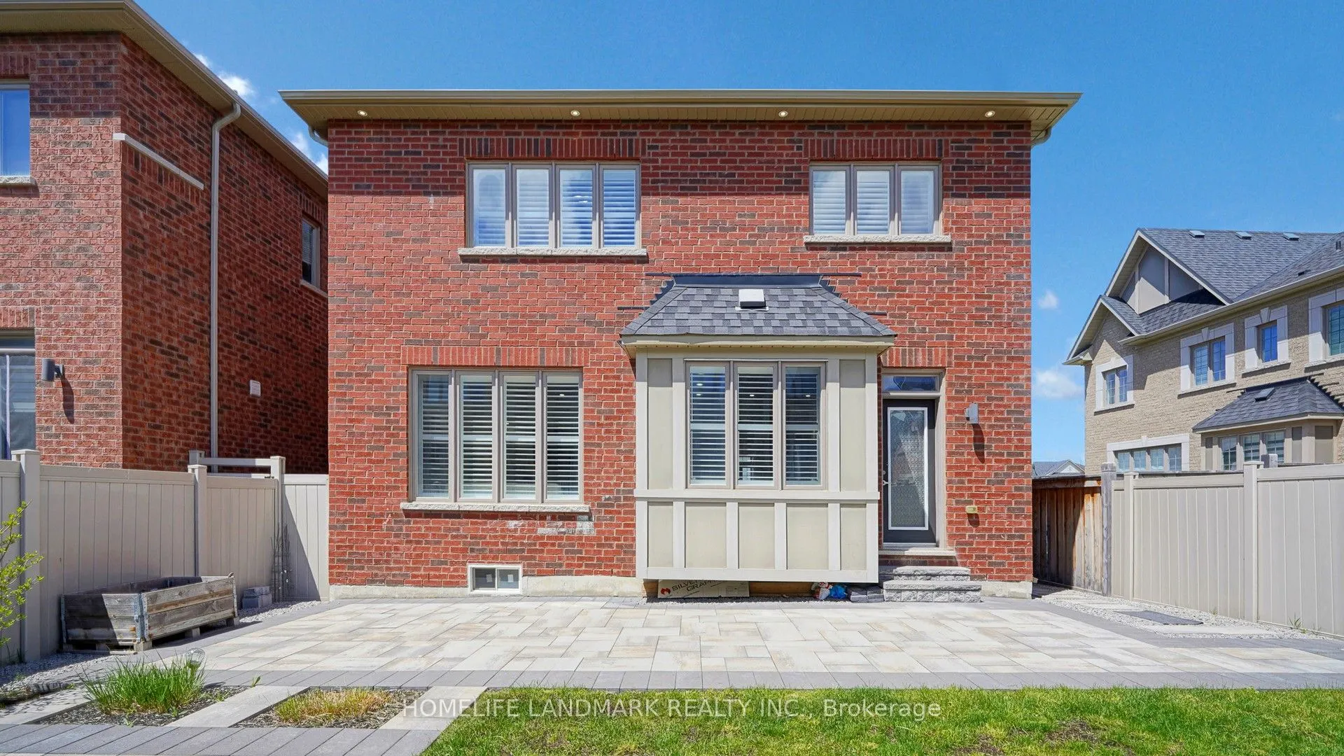 51 Crimson King Way