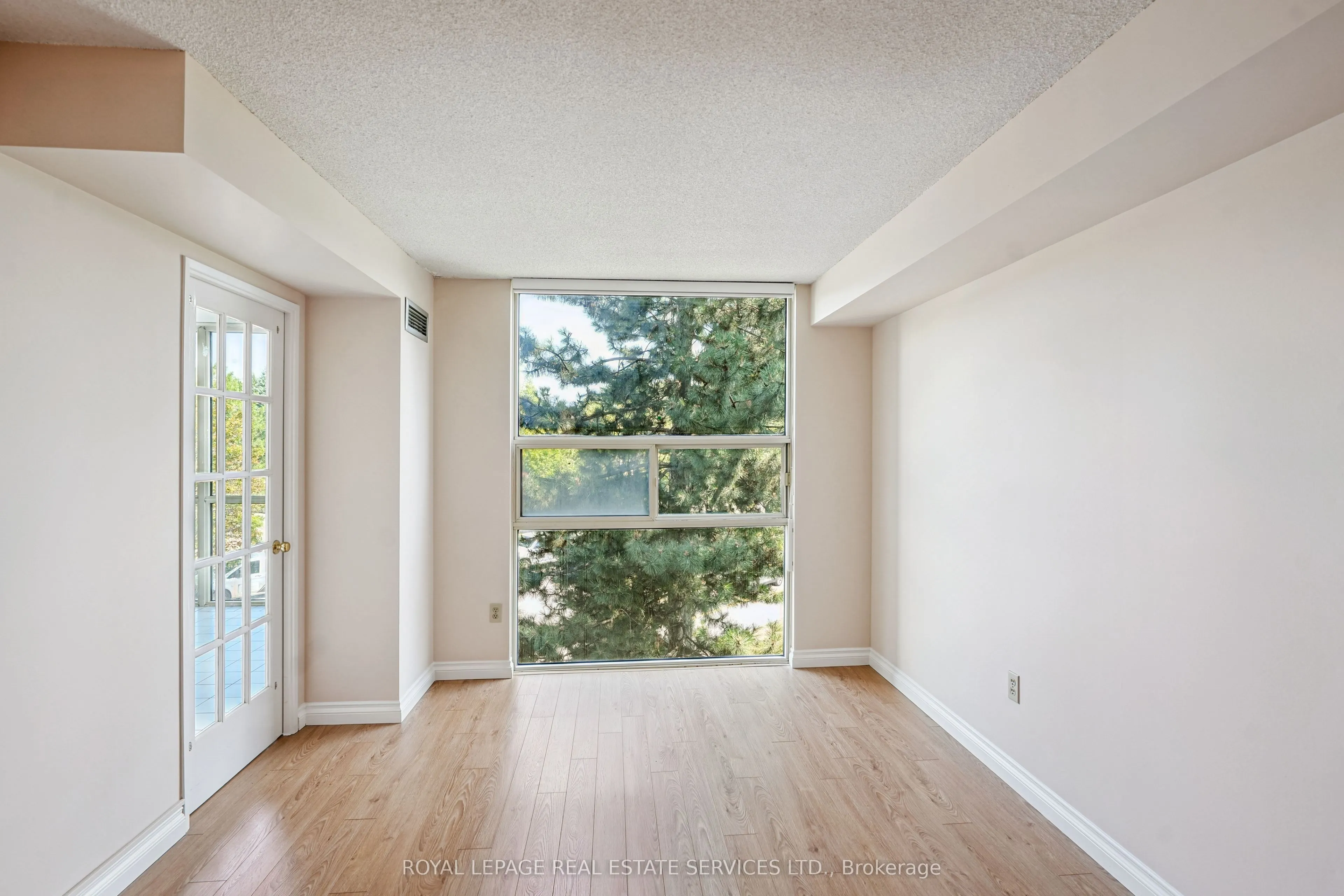 30 Harding Boulevard W, #417