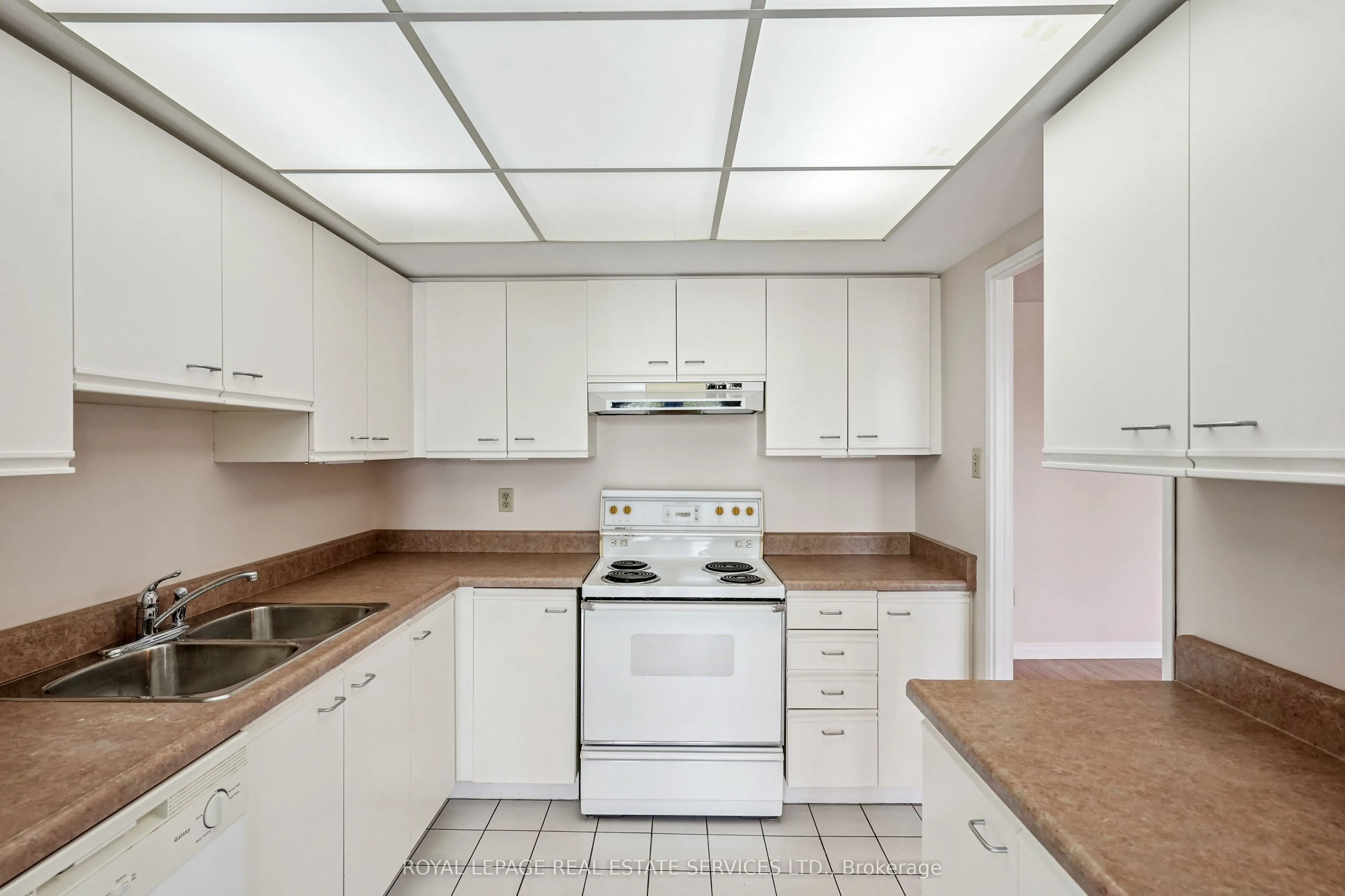 30 Harding Boulevard W, #417
