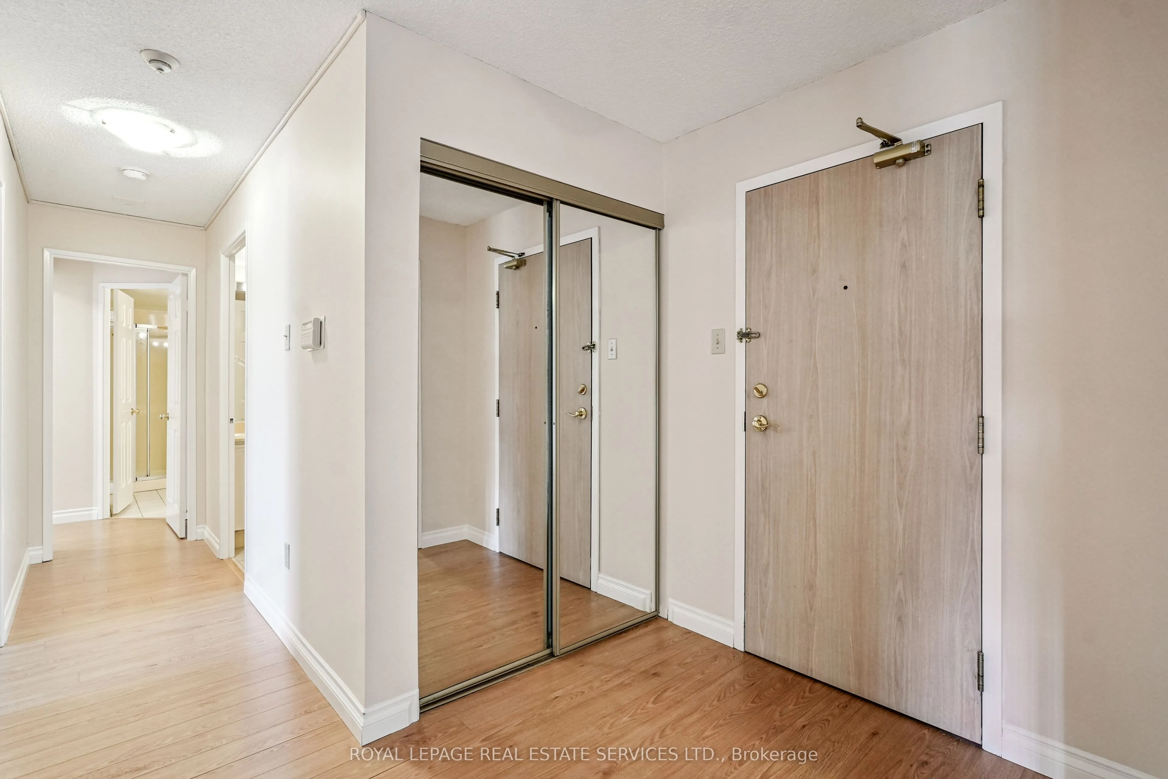 30 Harding Boulevard W, #417