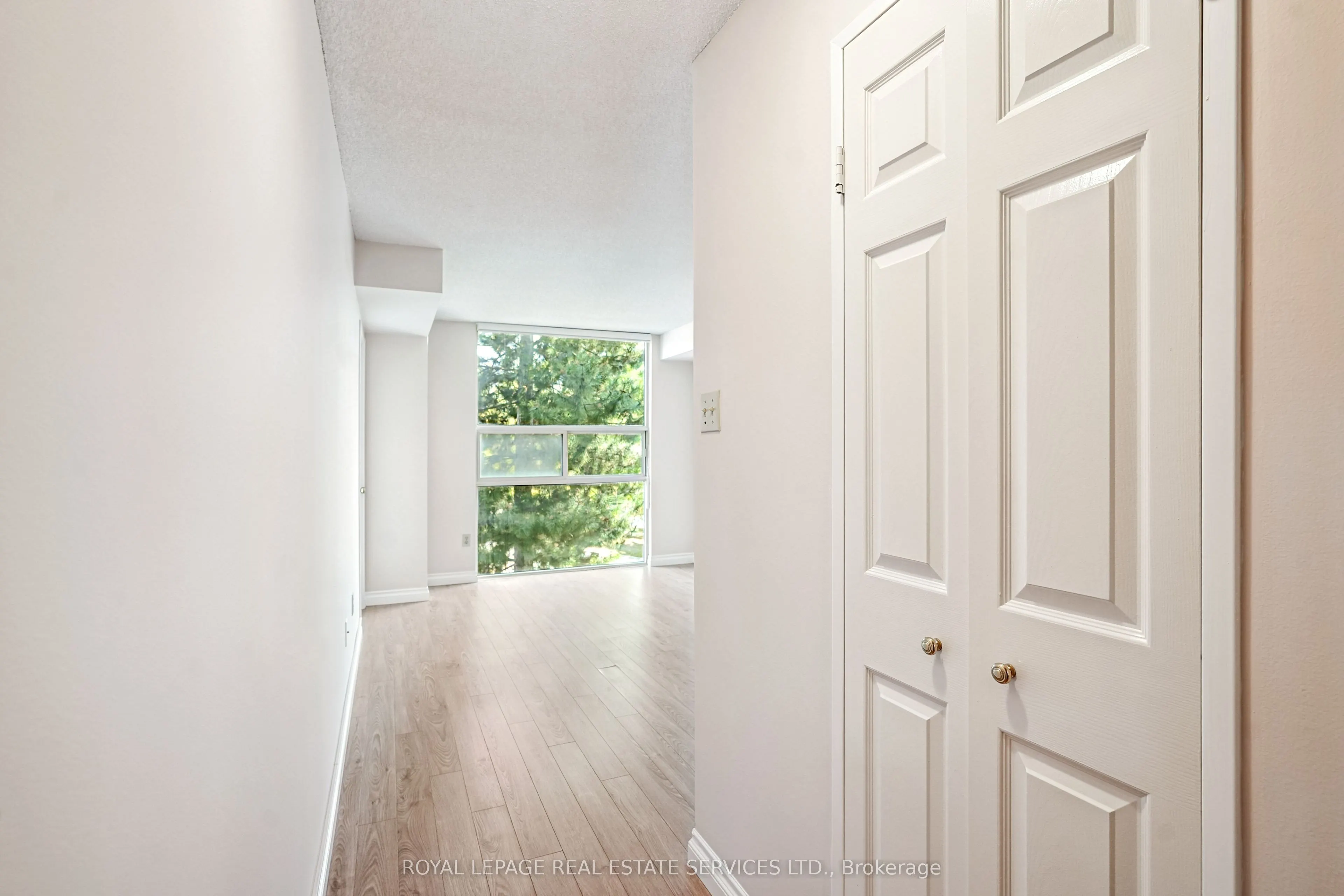 30 Harding Boulevard W, #417