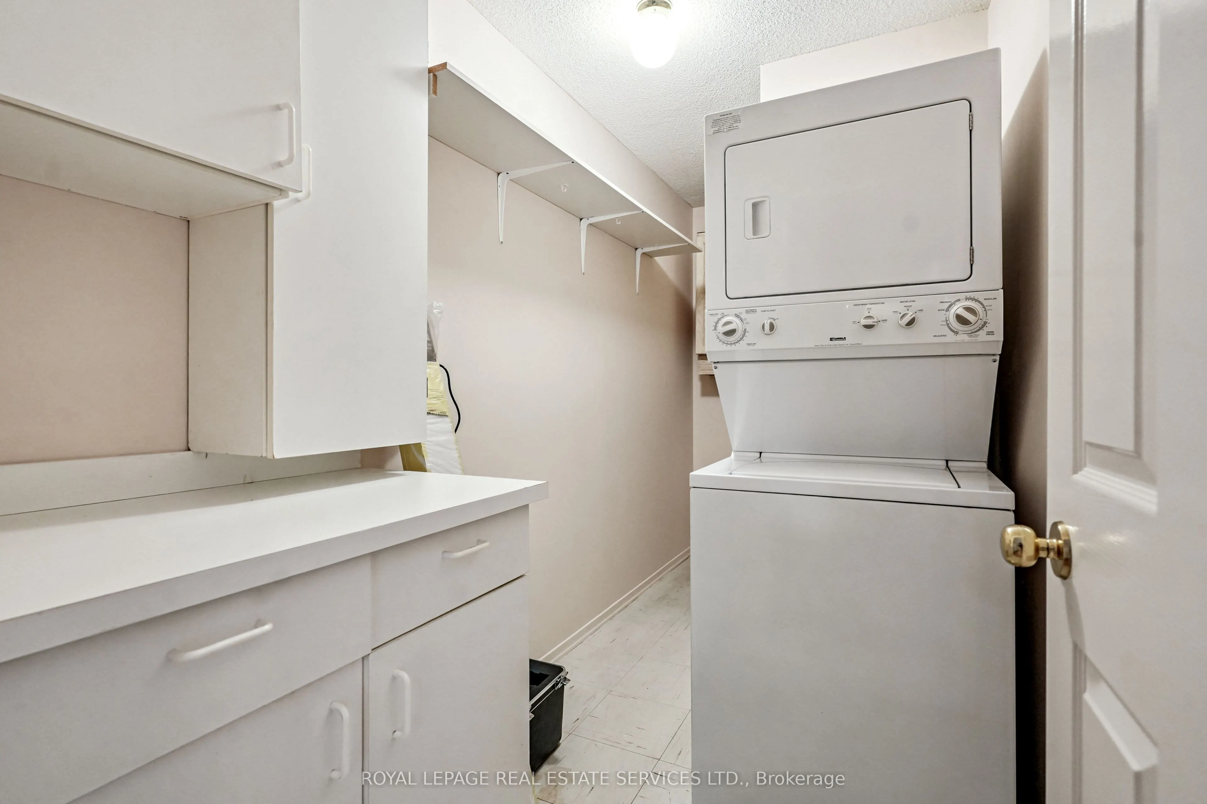 30 Harding Boulevard W, #417
