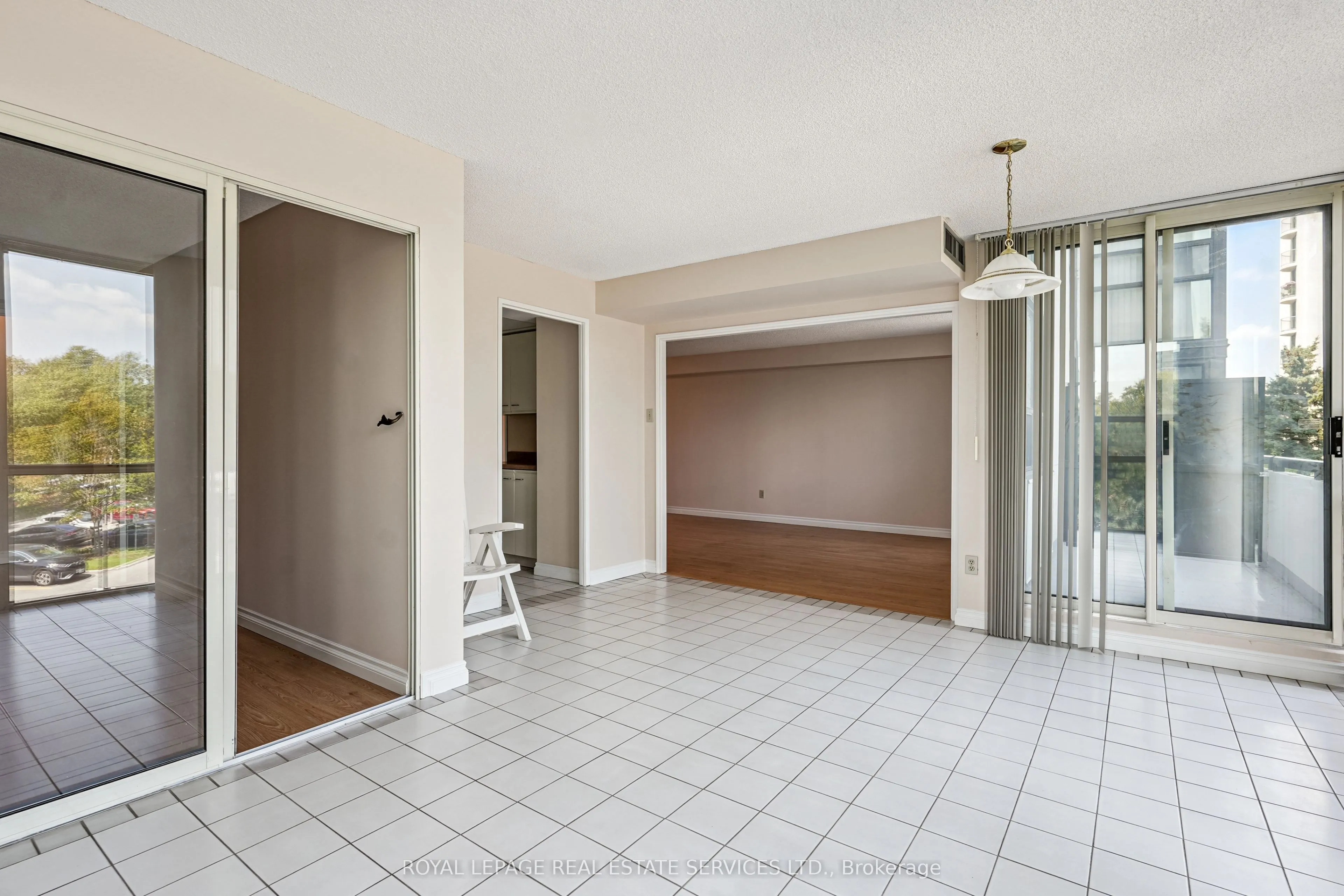 30 Harding Boulevard W, #417