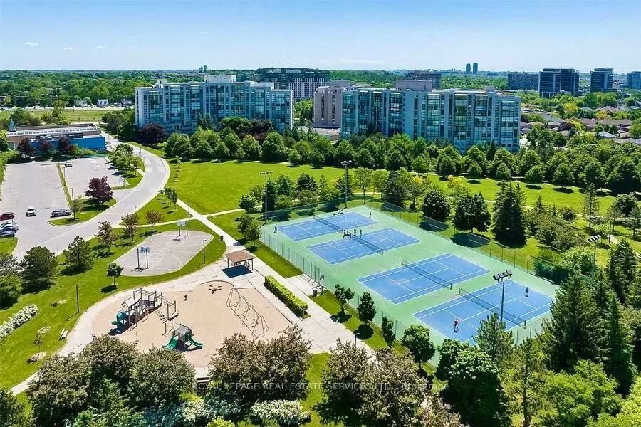 30 Harding Boulevard W, #417