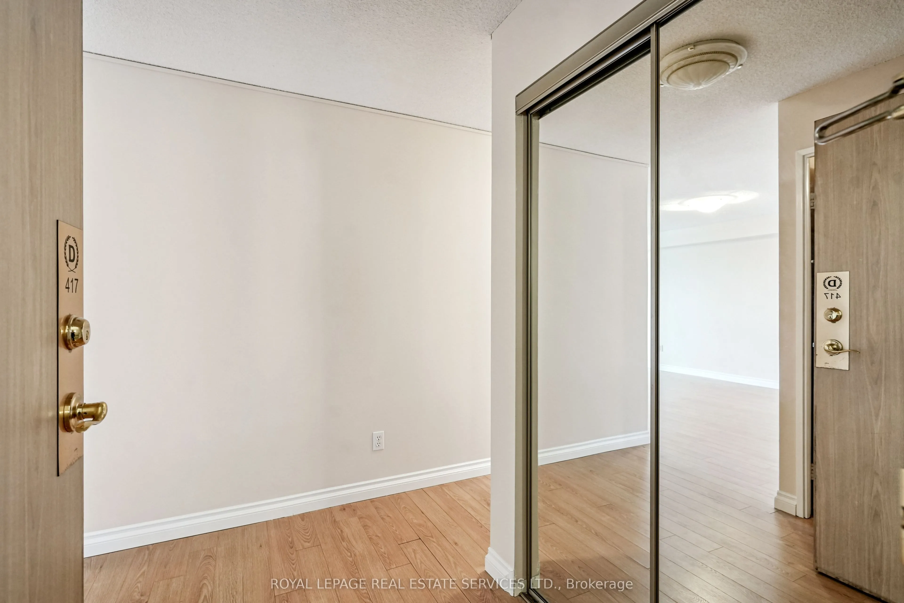 30 Harding Boulevard W, #417