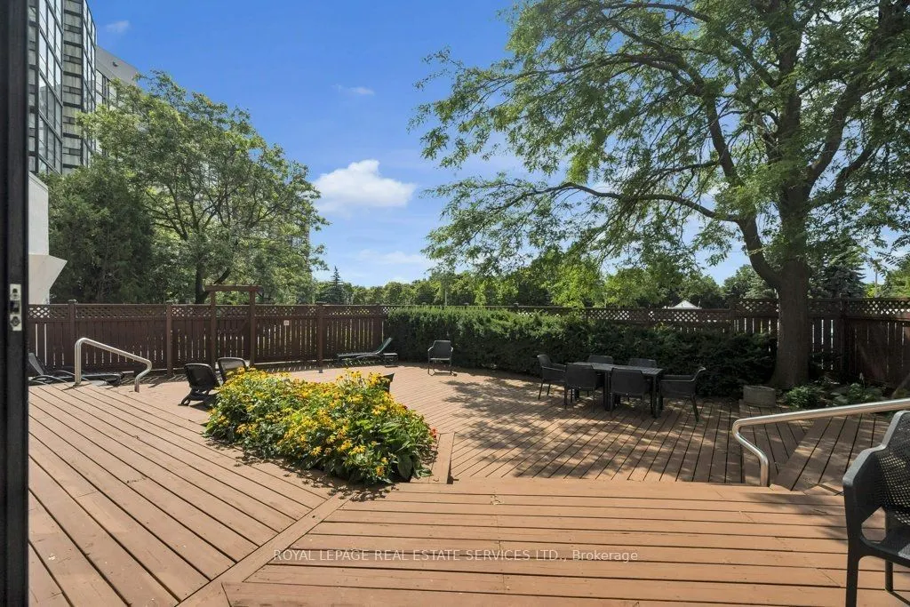 30 Harding Boulevard W, #417