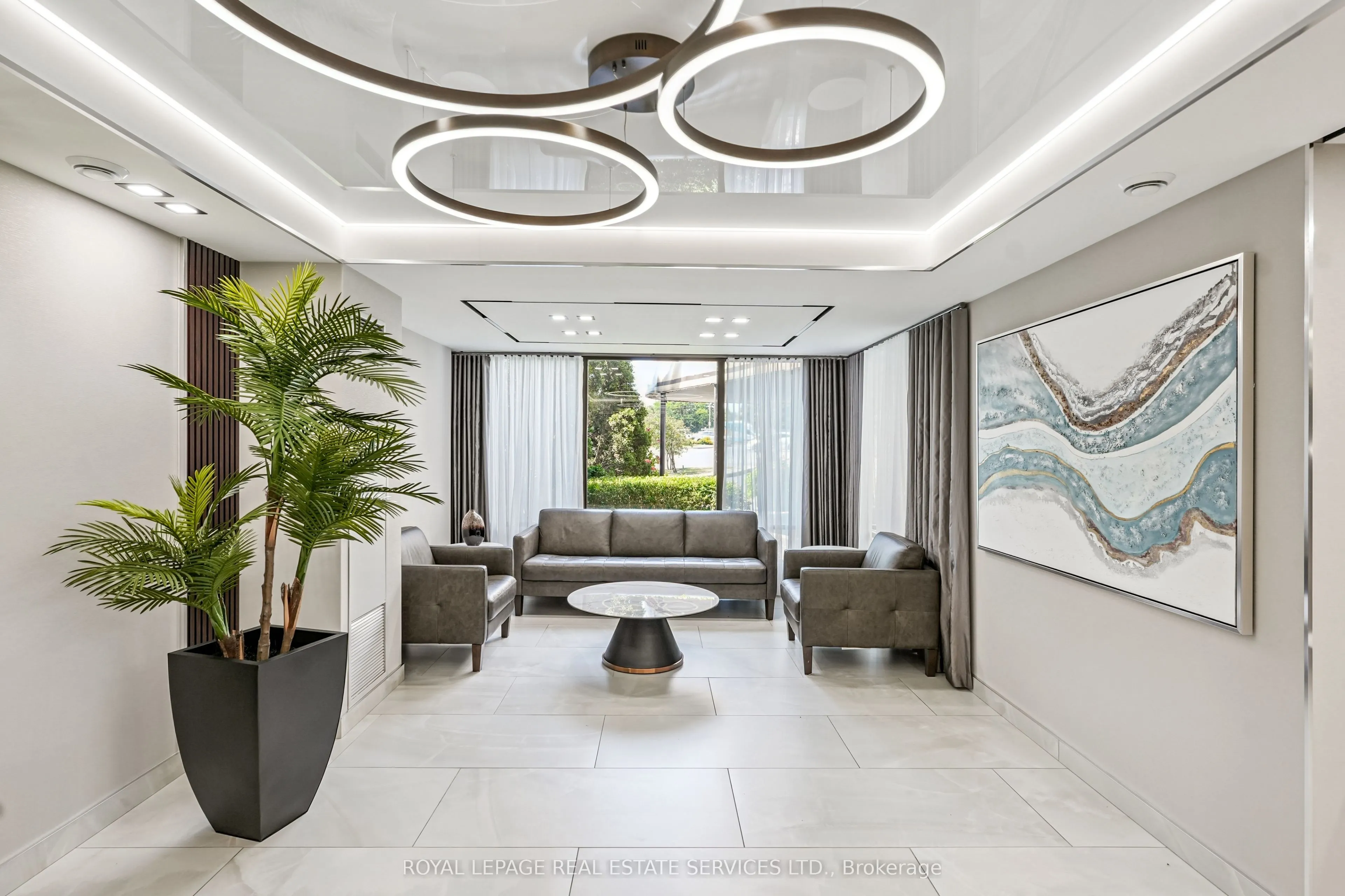 30 Harding Boulevard W, #417