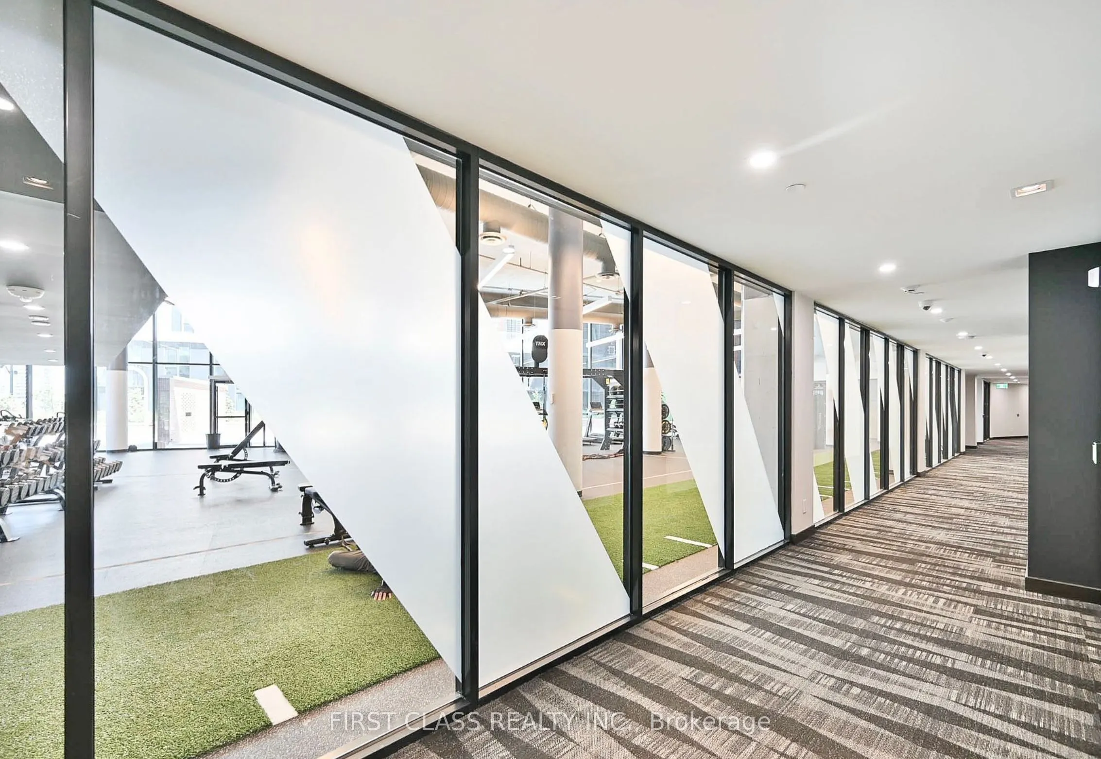 38 Simcoe Promenade W, #405