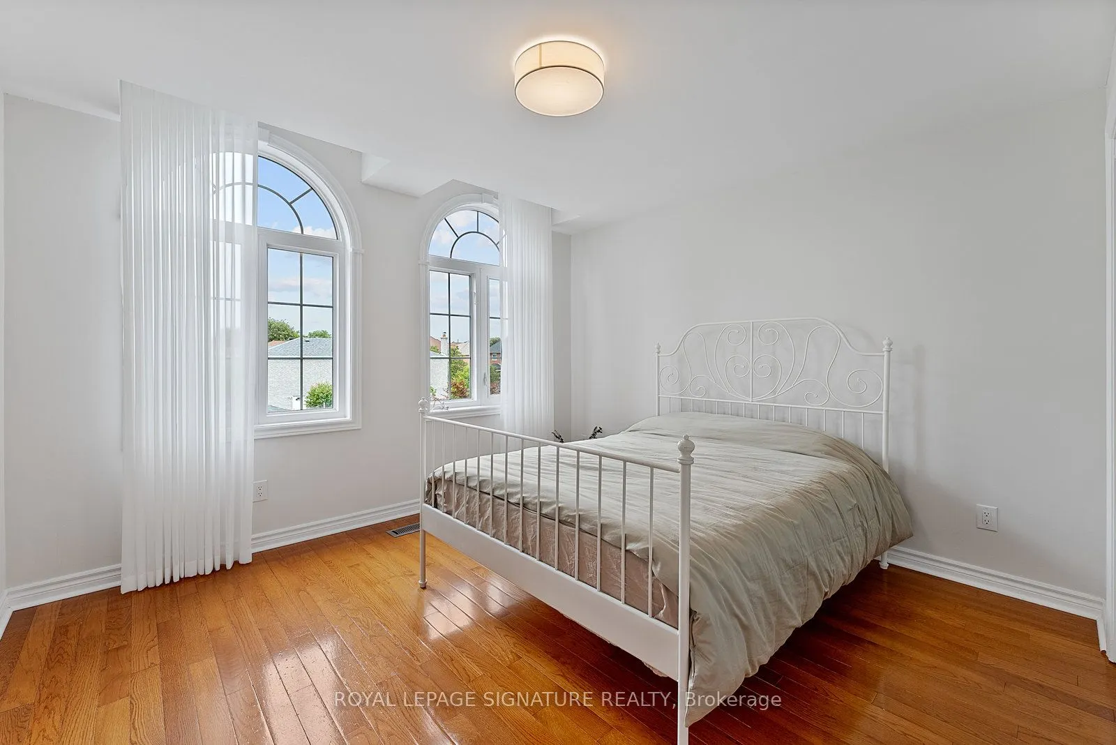 35 Mallory Avenue