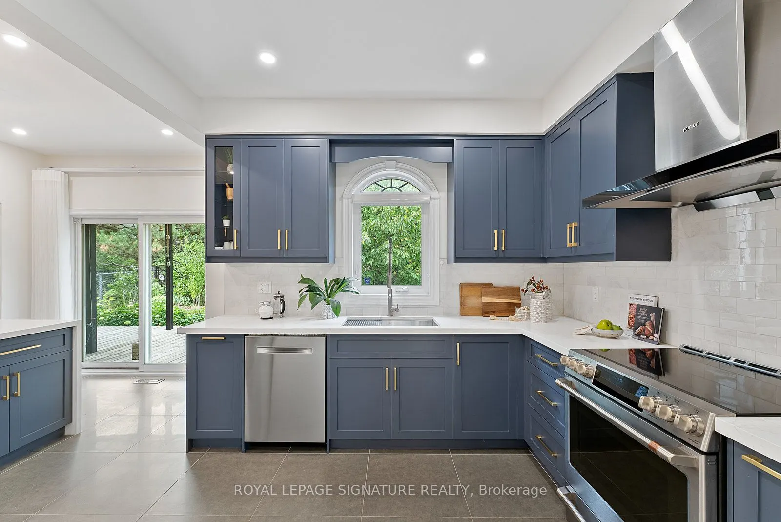 35 Mallory Avenue