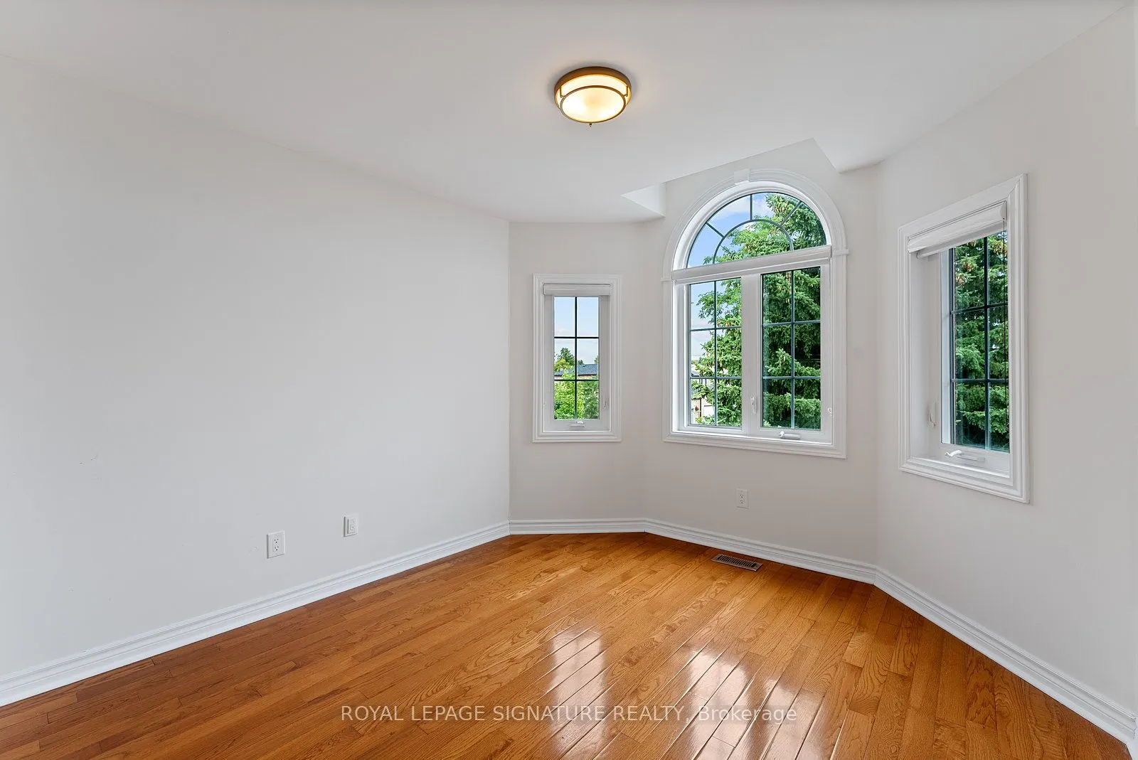 35 Mallory Avenue