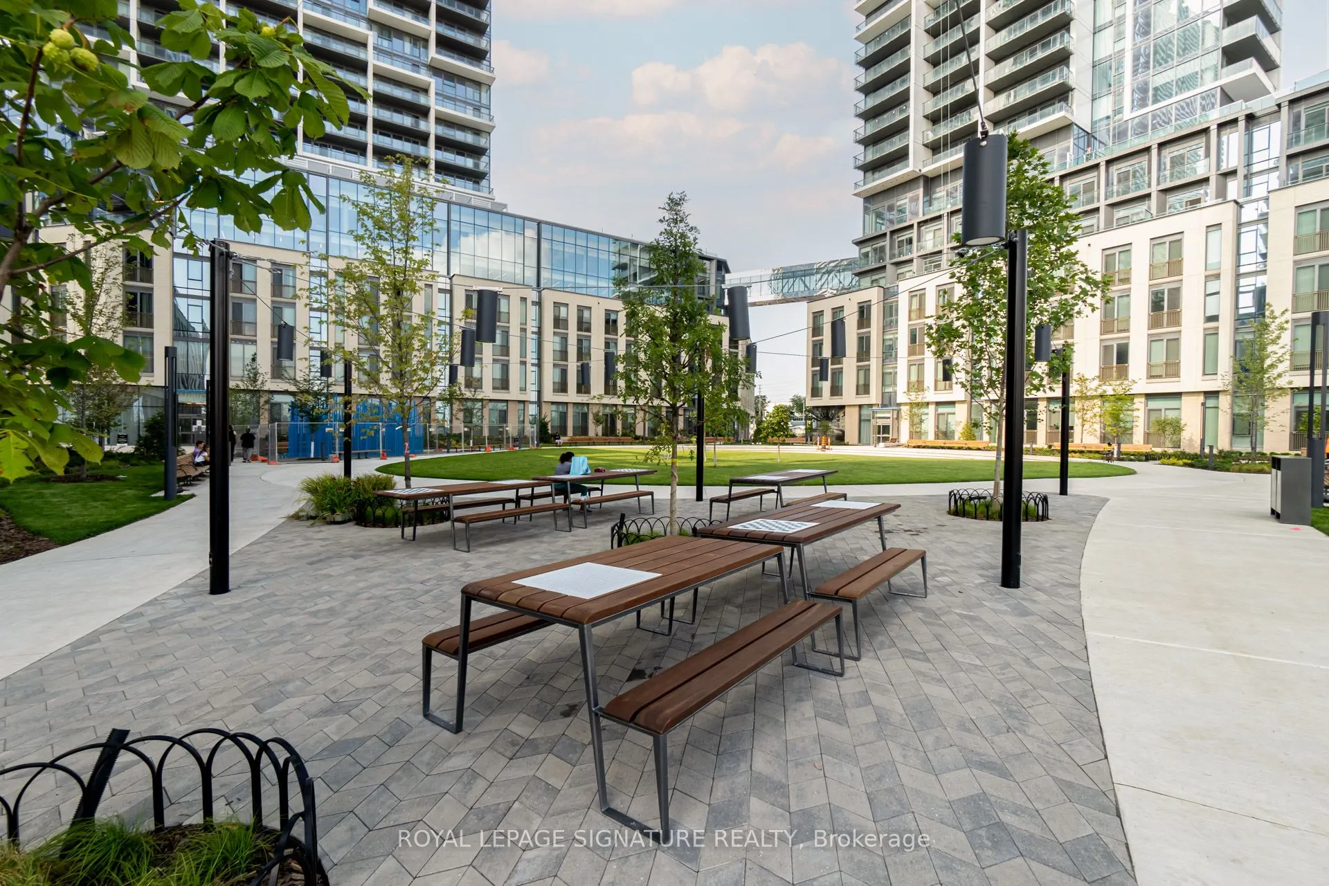 1000 Portage Parkway, #4715