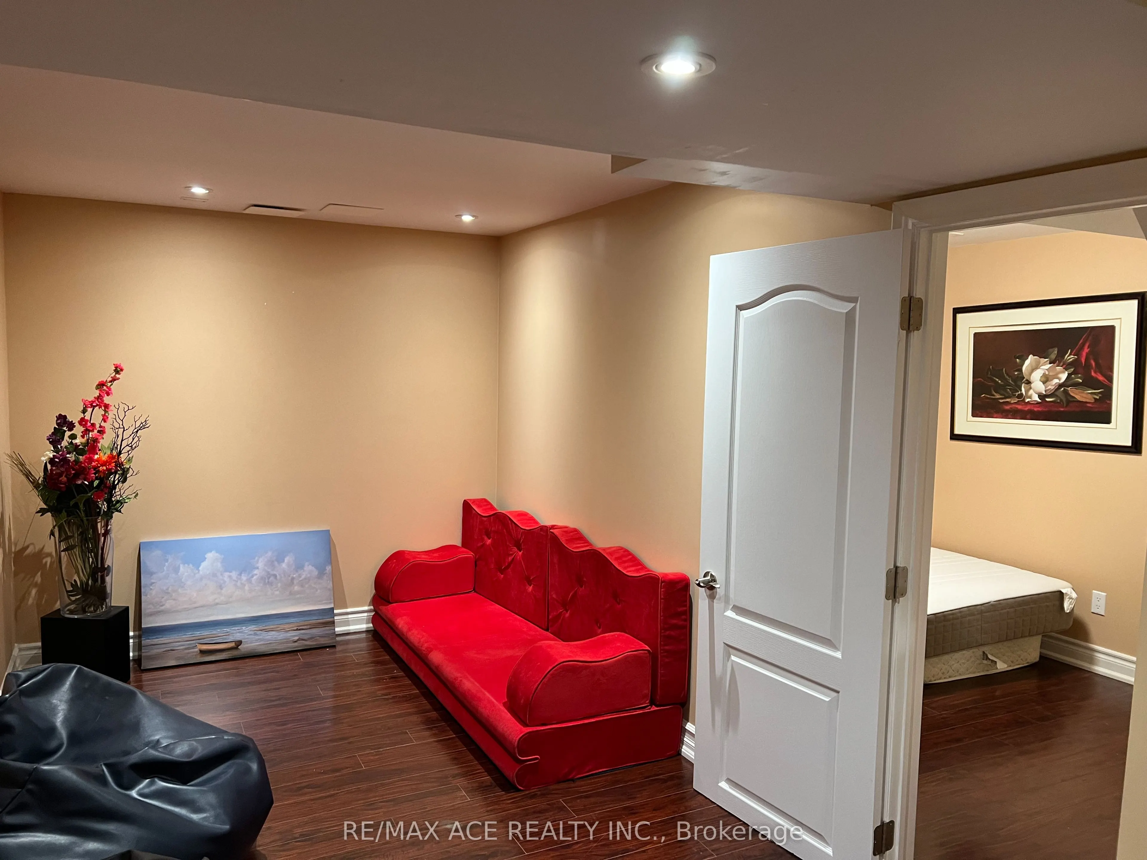 15 Settlers Ridge Street, #BSMT
