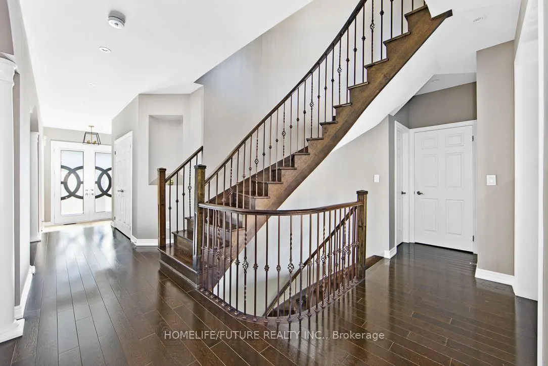 90 Greenspire Avenue