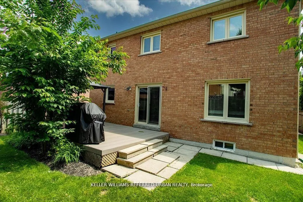 32 Nelson Circle