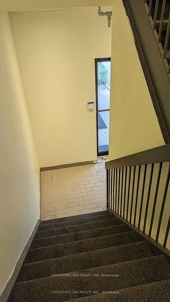 11 Sims Crescent, #1
