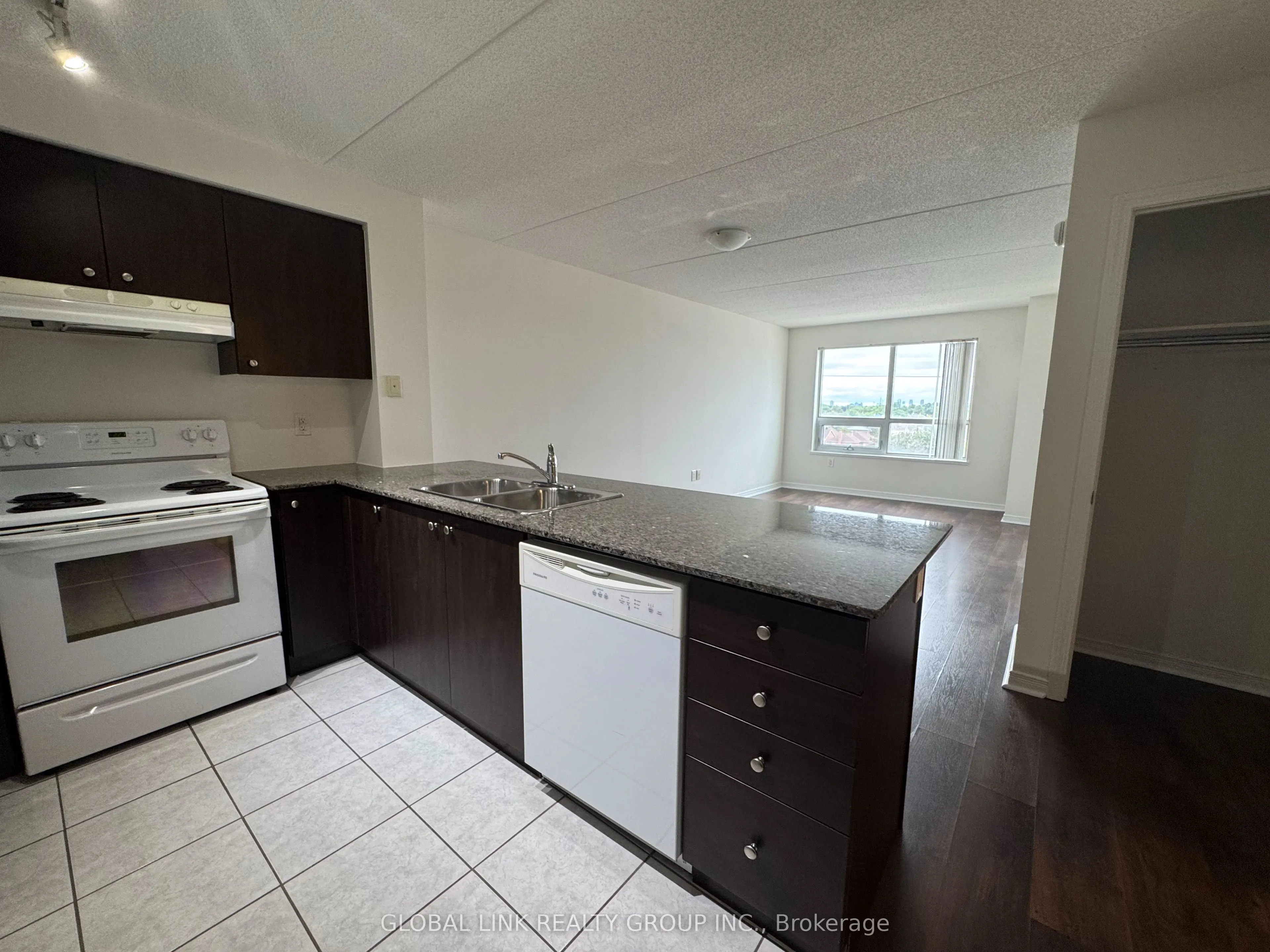 4600 Steeles Avenue E, #605