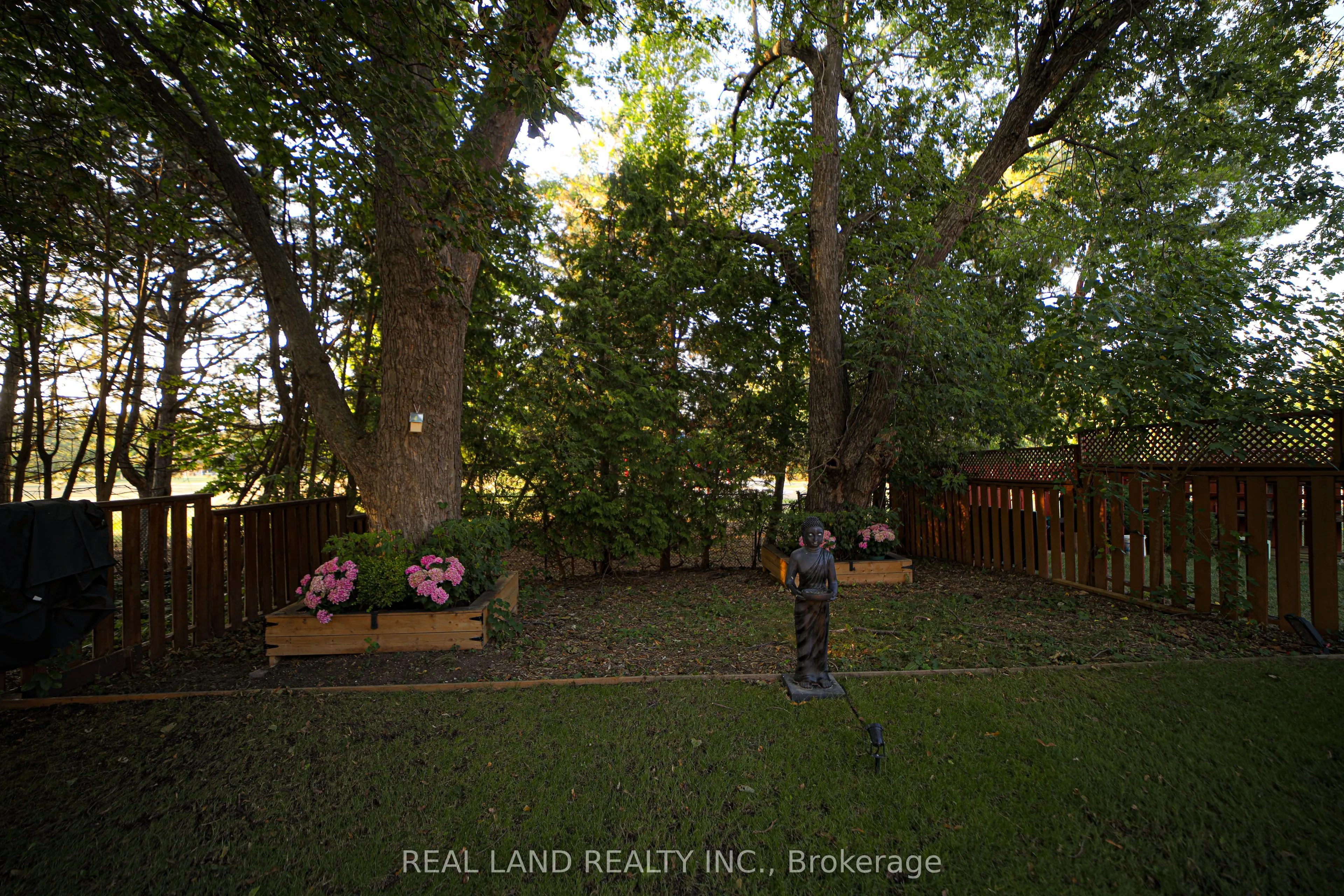 34 Lilac Avenue
