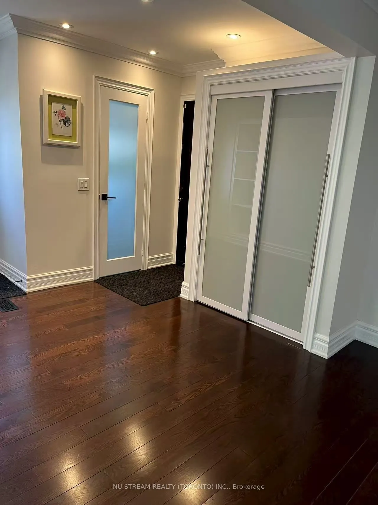 4 hickory Drive