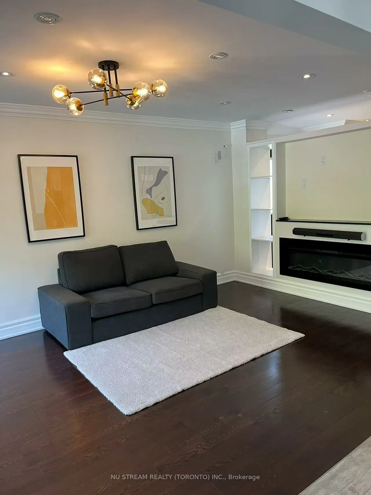4 hickory Drive