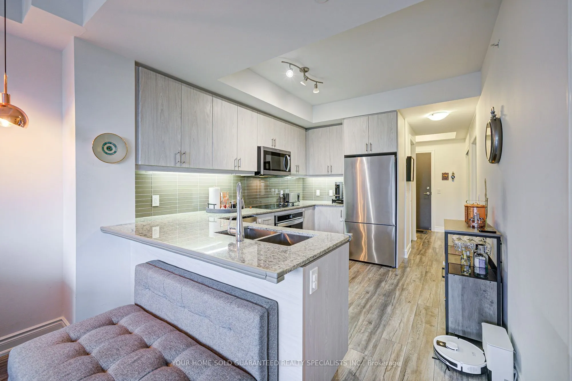 9618 Yonge Street, #318