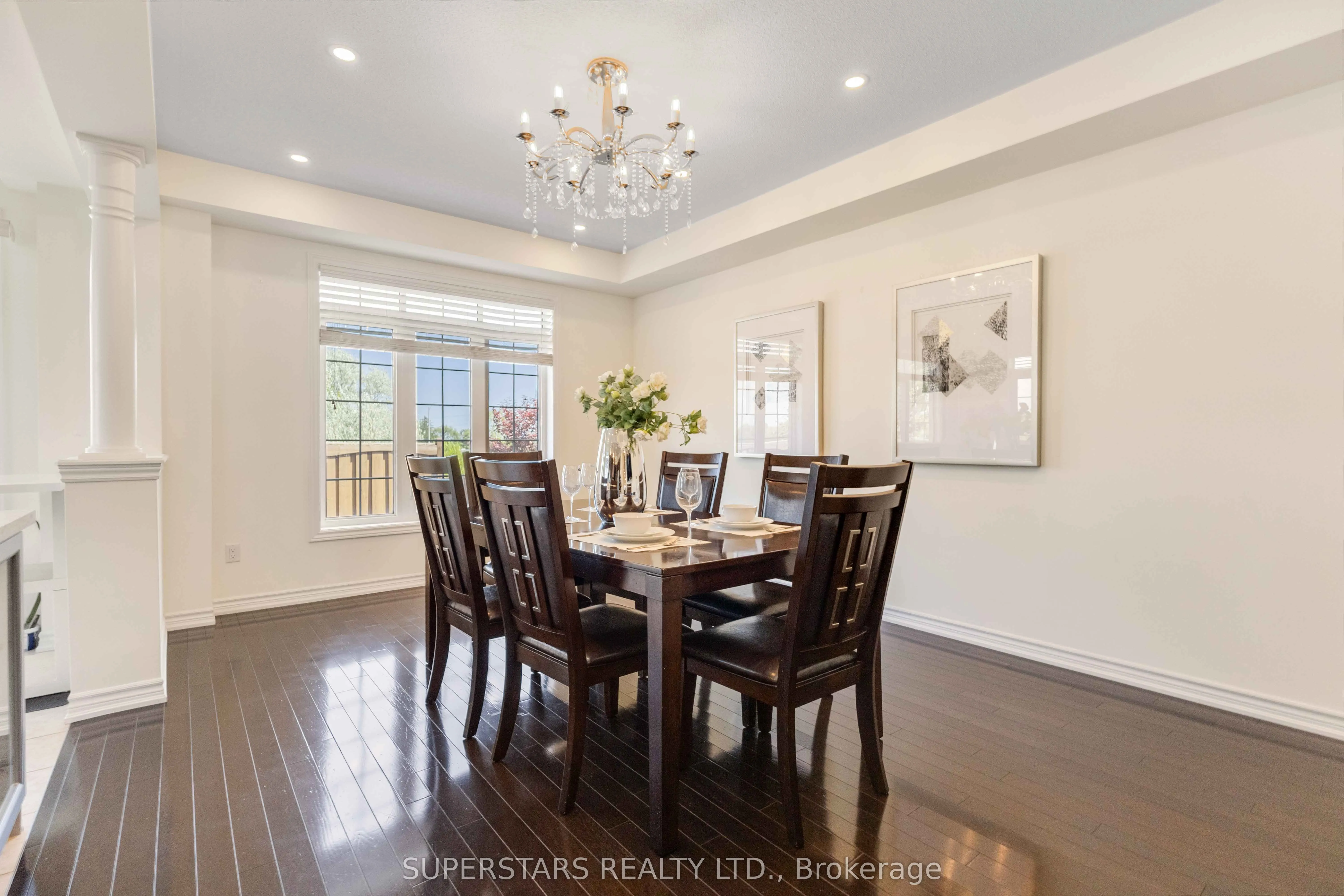 70 Living Cres Crescent