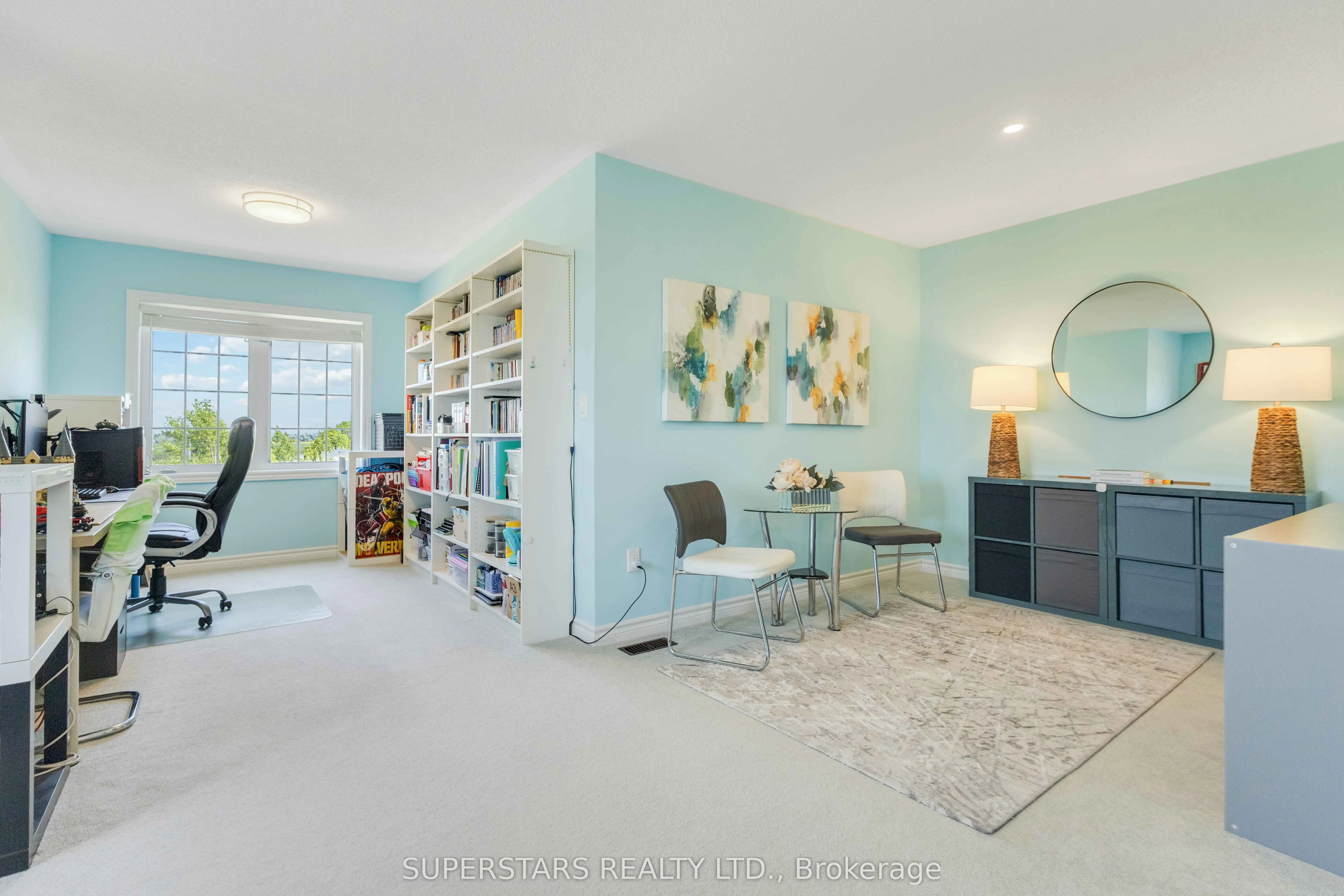70 Living Cres Crescent