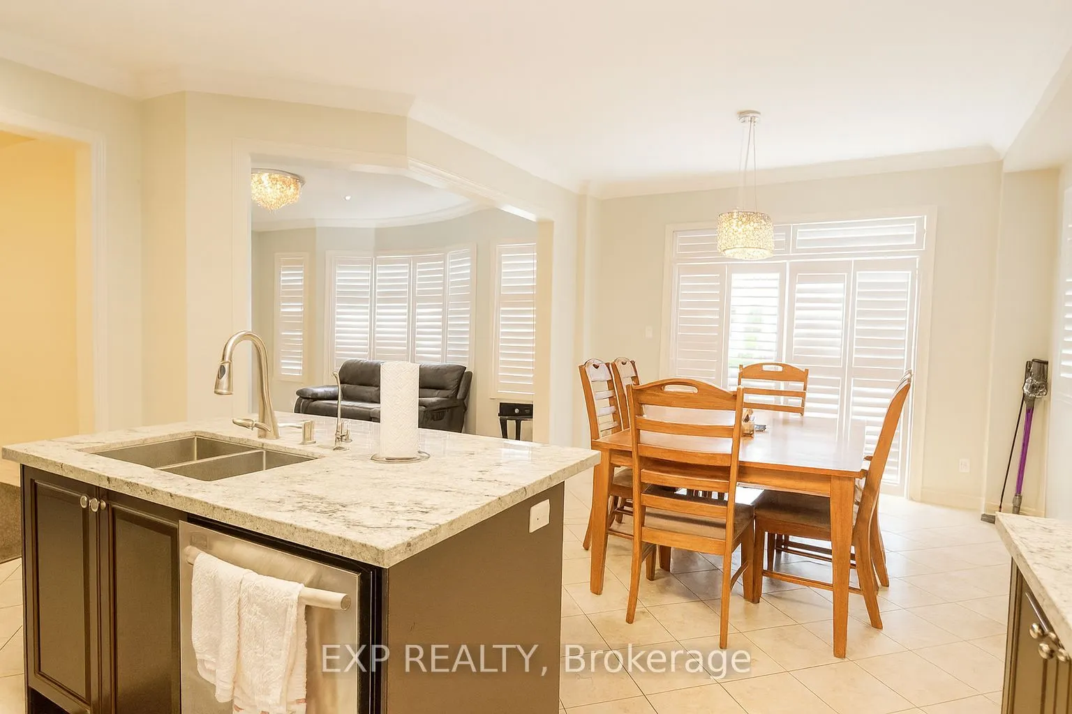 278 The Bridle Walk
