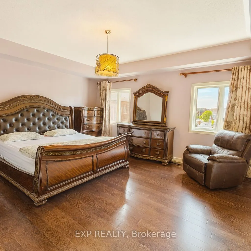 278 The Bridle Walk
