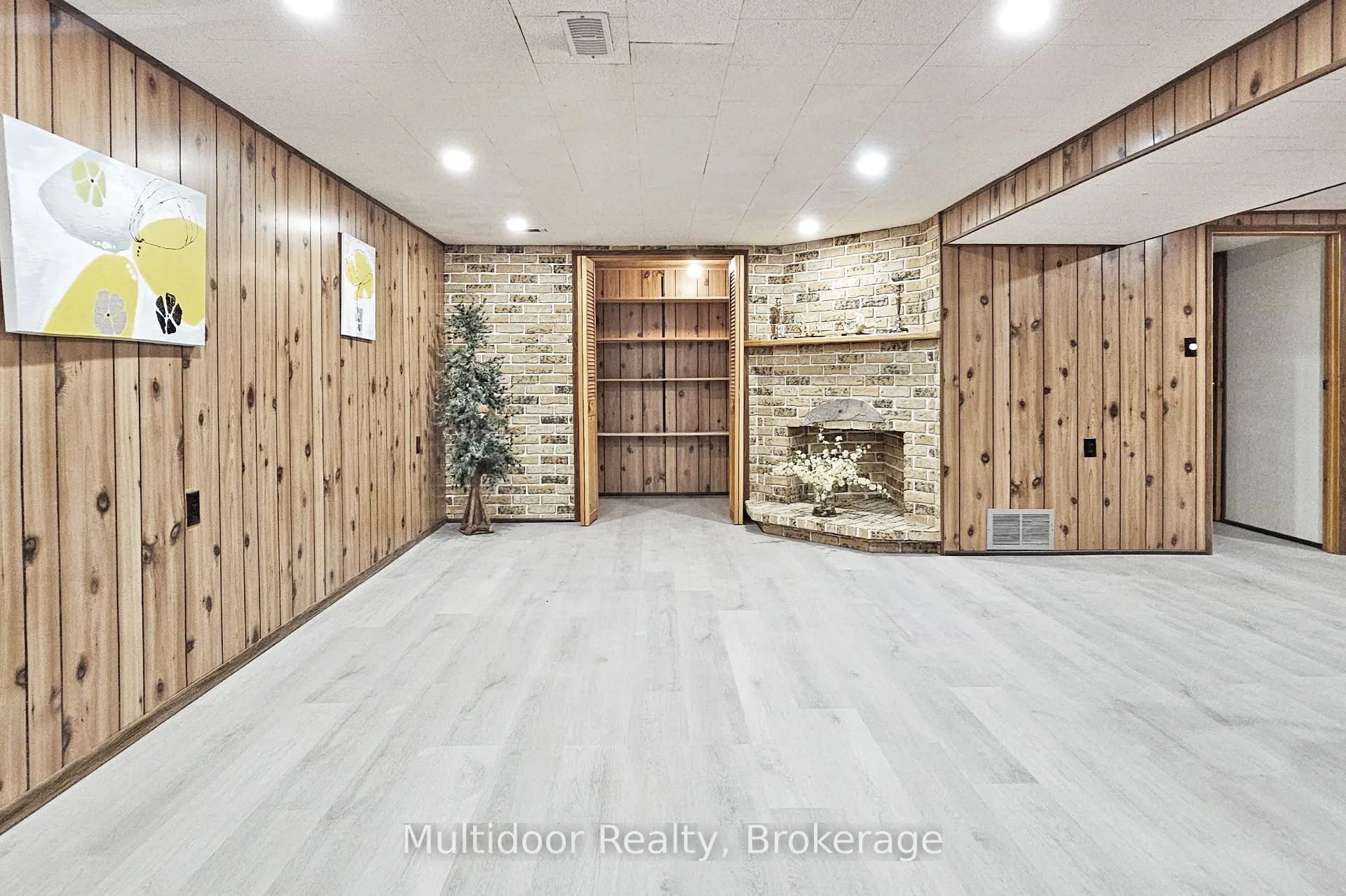313 Christopher Street