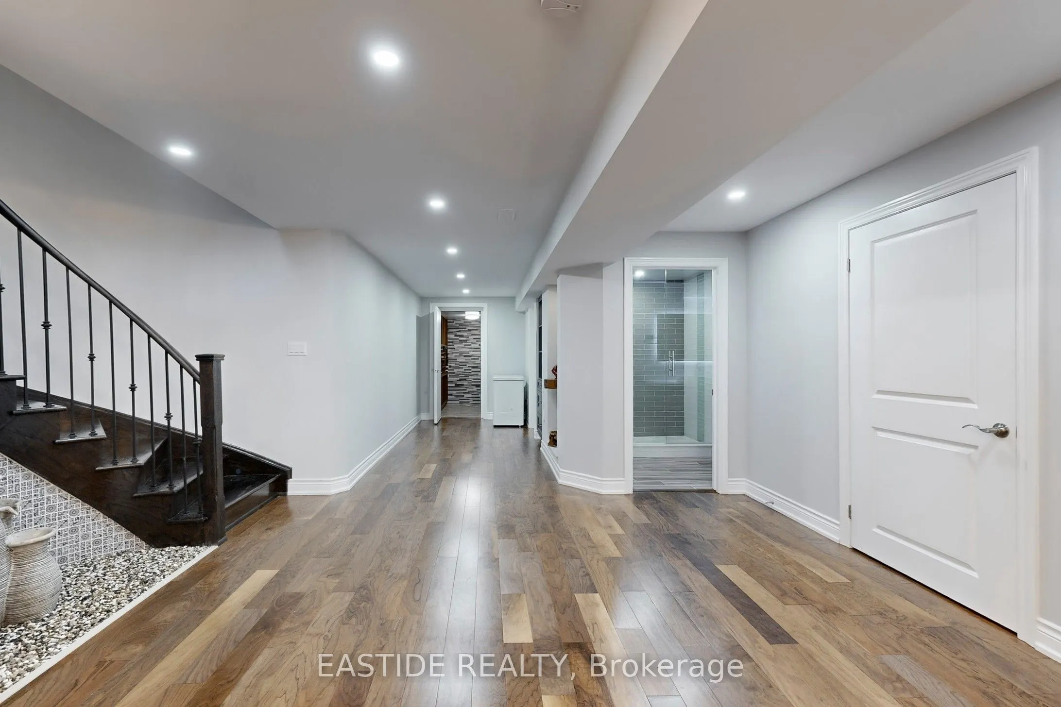 176 Upper Post Road