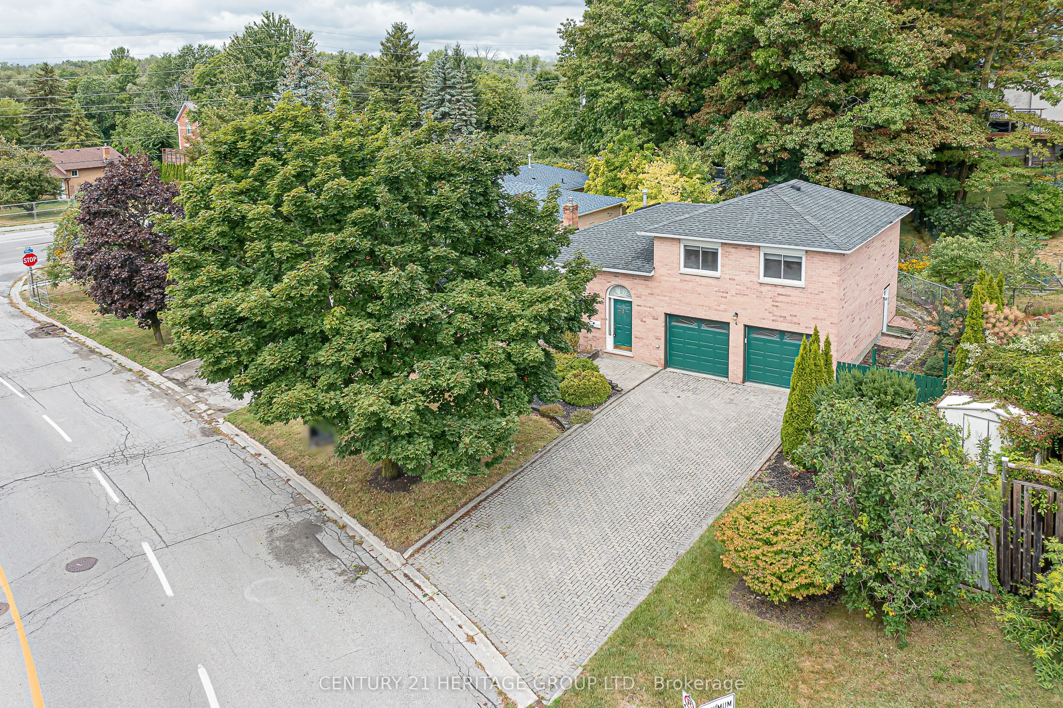 4 Beckett Avenue