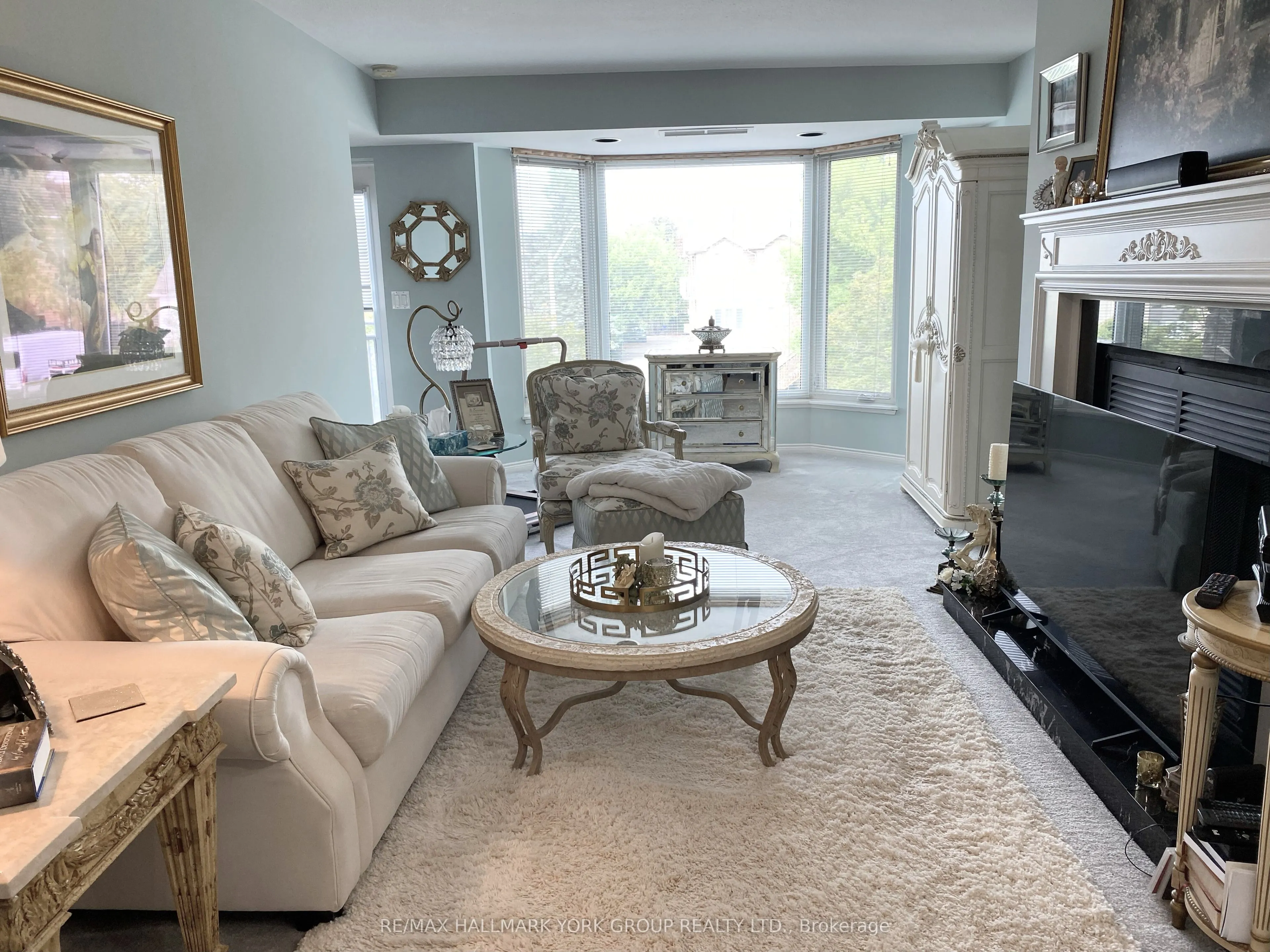 85 Wellington Street W, #310