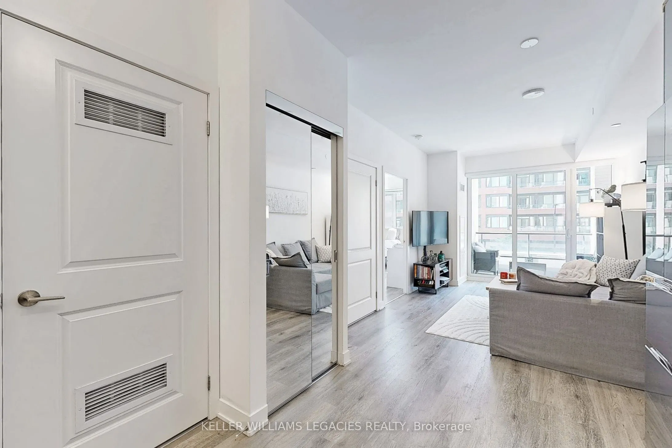 100 Eagle Rock Way, #211