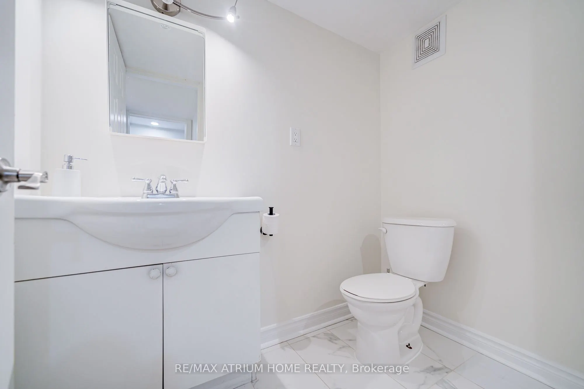 29 Starlight Crescent E